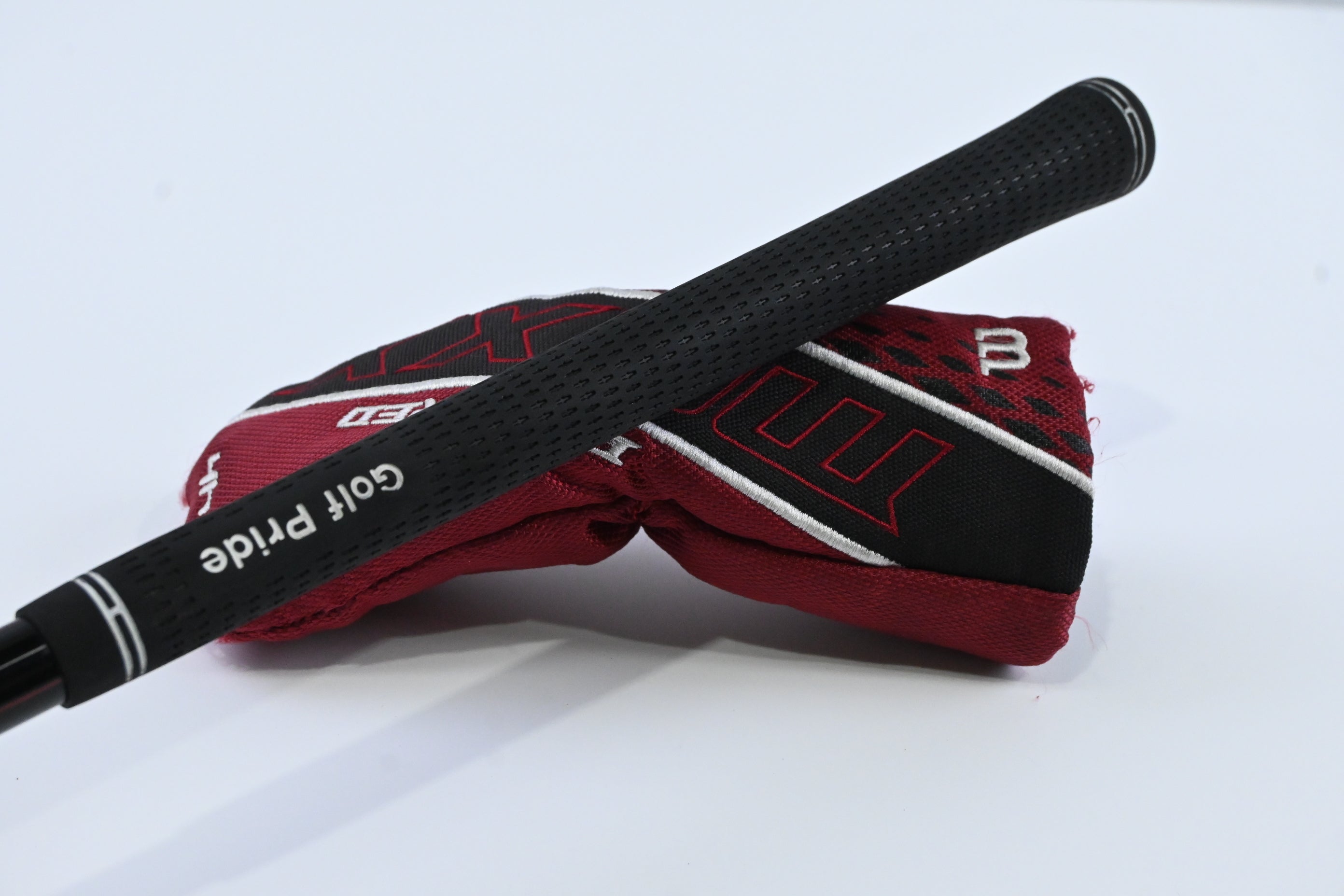 Wilson Deep Red Maxx #4 Hybrid / 21 Degree / Regular Flex Deep Red MAXX Shaft