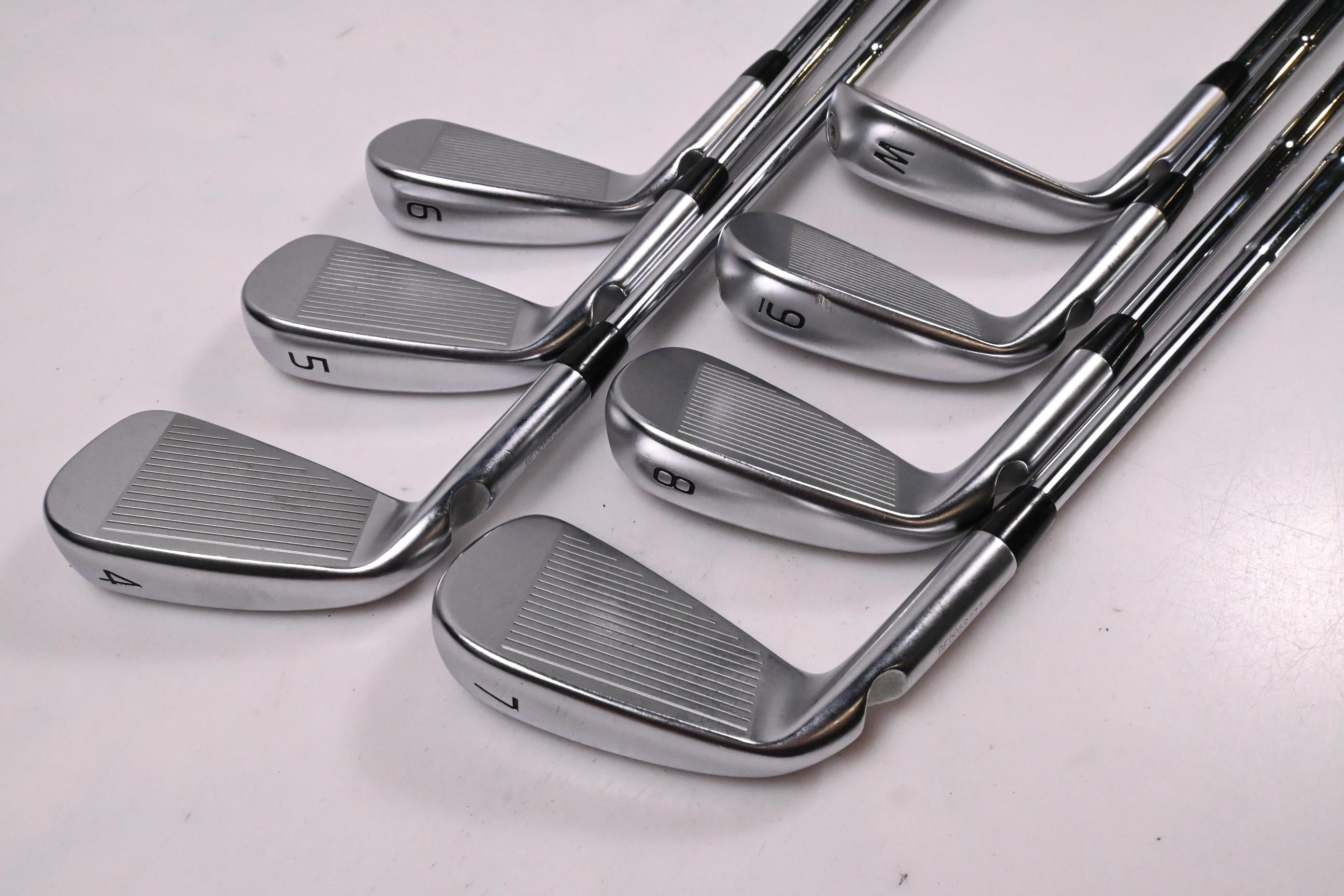 Ping i530 Irons / 4-PW / Green Dot / X-Flex Dynamic Gold Mid 115 X100 Shafts