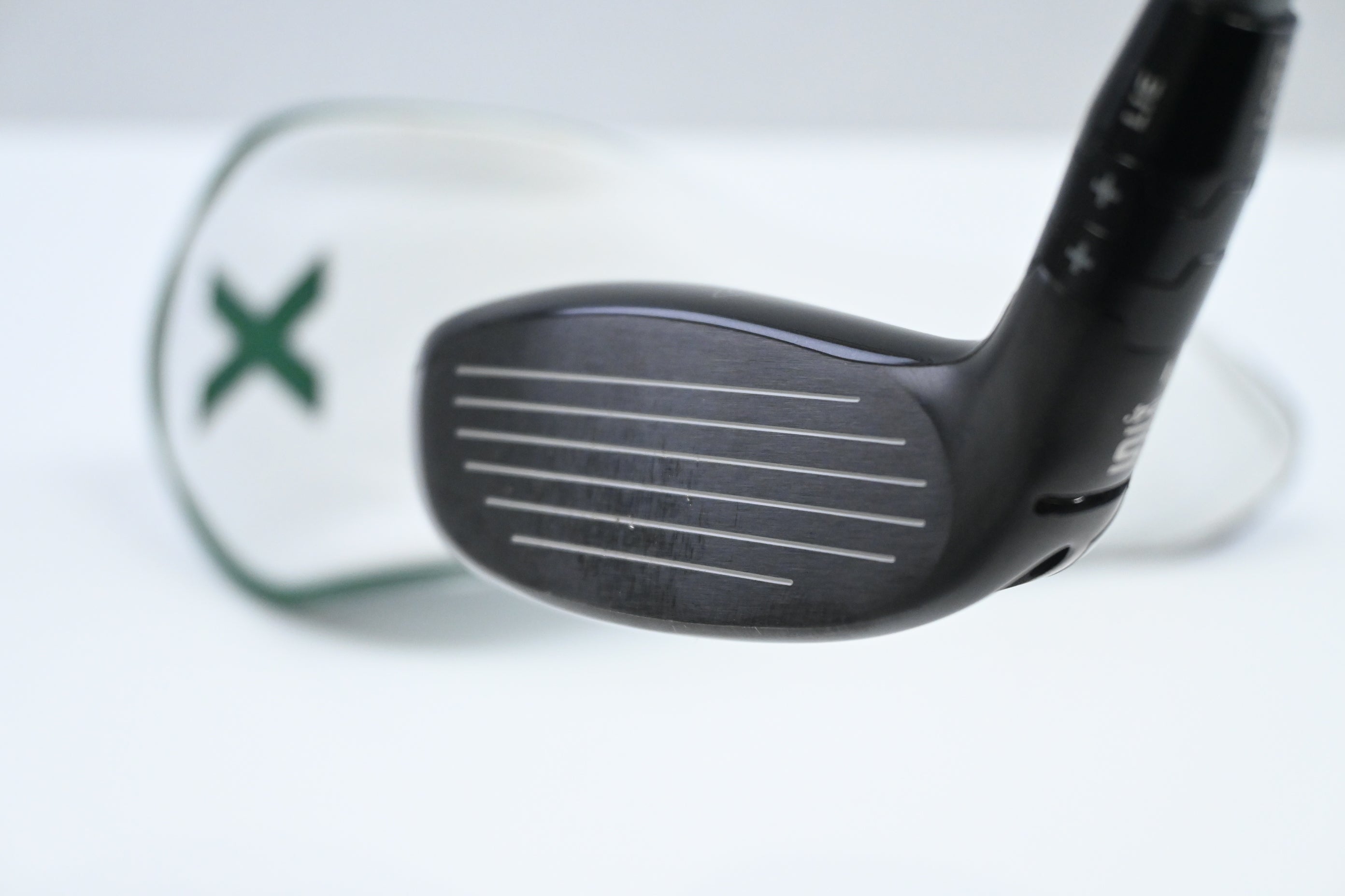 Callaway Quantum Max Hybrid #5 / 24 Degree / Stiff Flex Demali Frost Silver 70