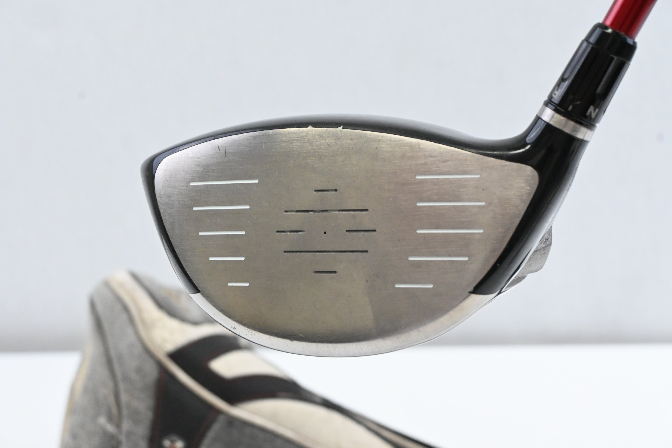 Taylormade R9 Driver / 9.5 Degree / Stiff Flex Fujikura Motore F1 65 Shaft