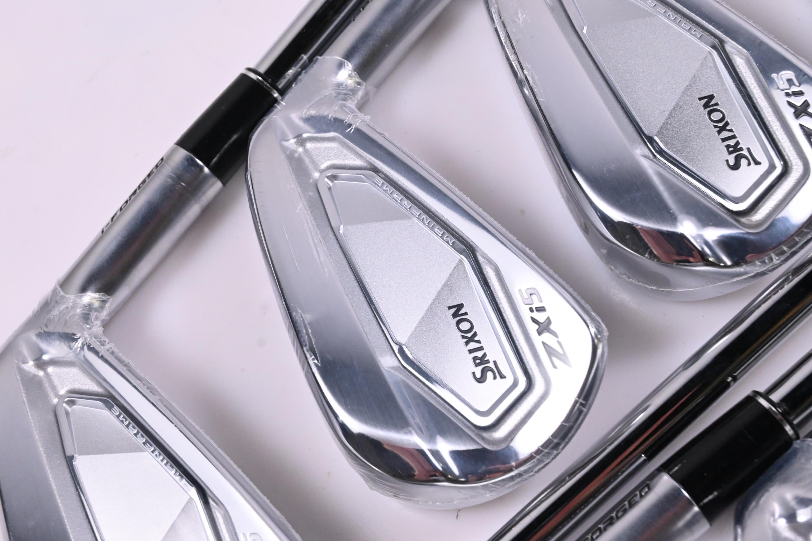 Srixon ZXI5 Irons / 3-PW+GW / Regular Flex KBS Tour Lite Shafts