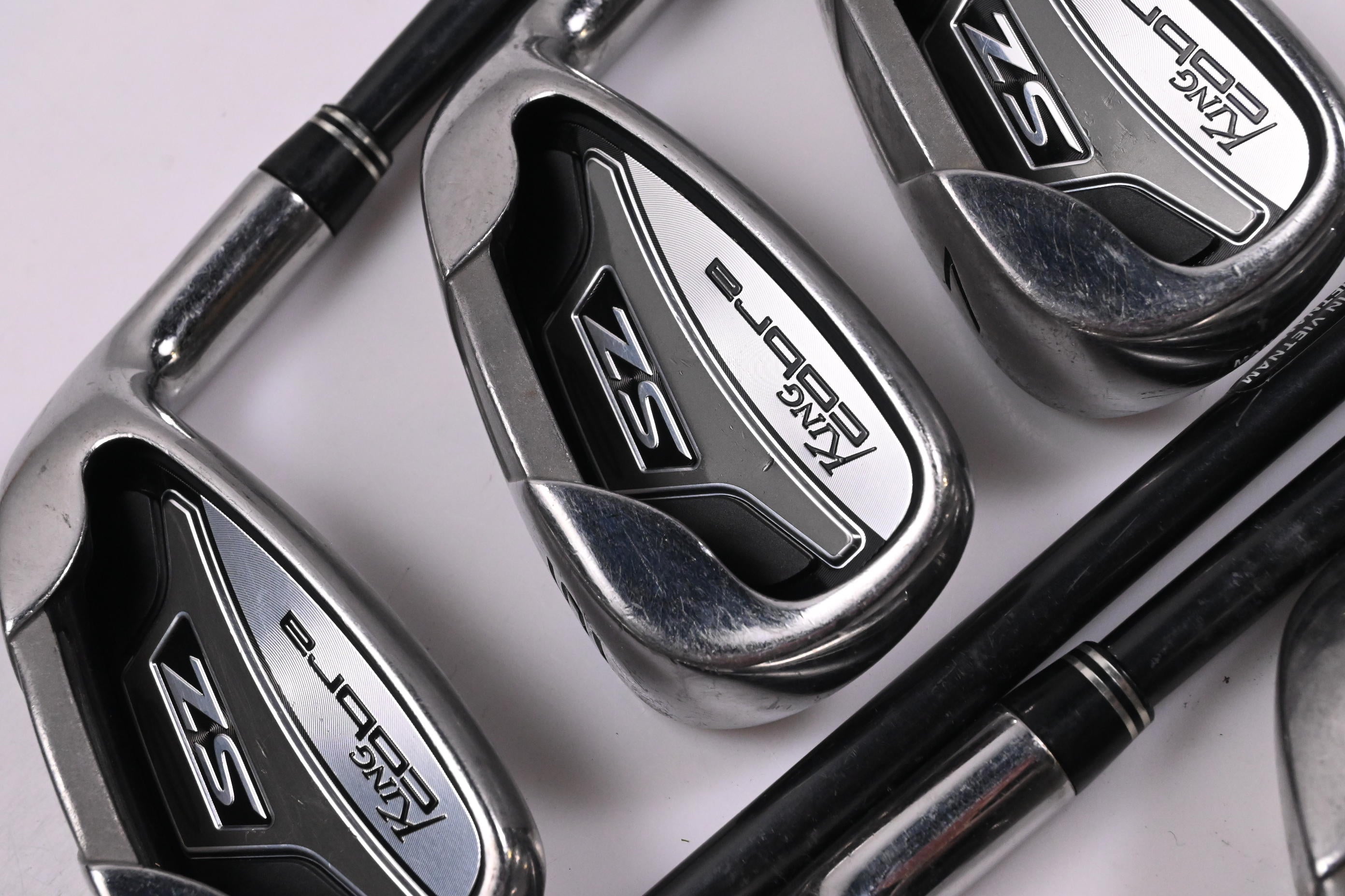 Cobra SZ Irons / 5-PW+SW / Regular Flex Aldila DVS 70 Shafts