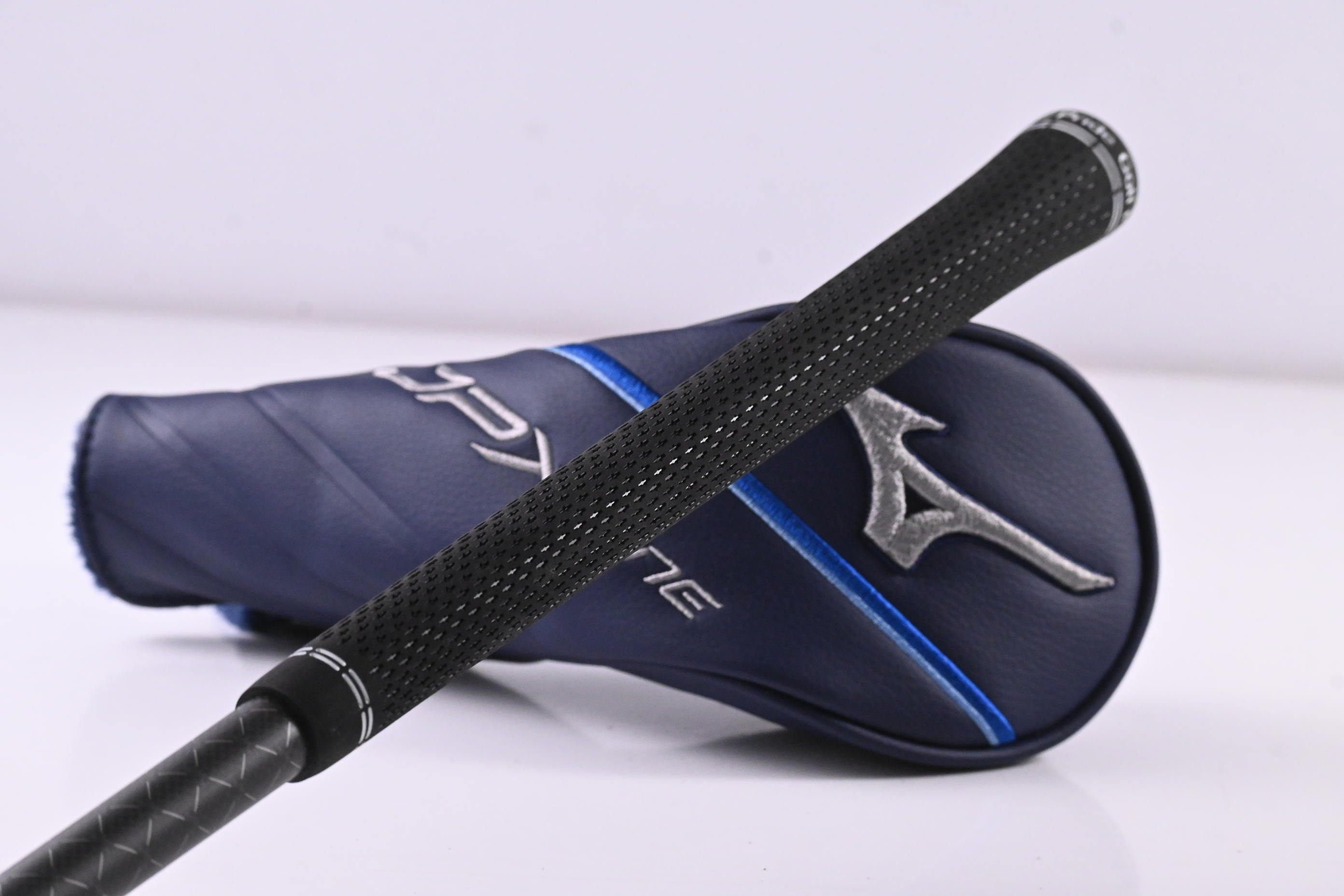 Mizuno JPX One #4 Hybrid / 22 Degree / Stiff Flex Tensei 1K Blue 75 Shaft