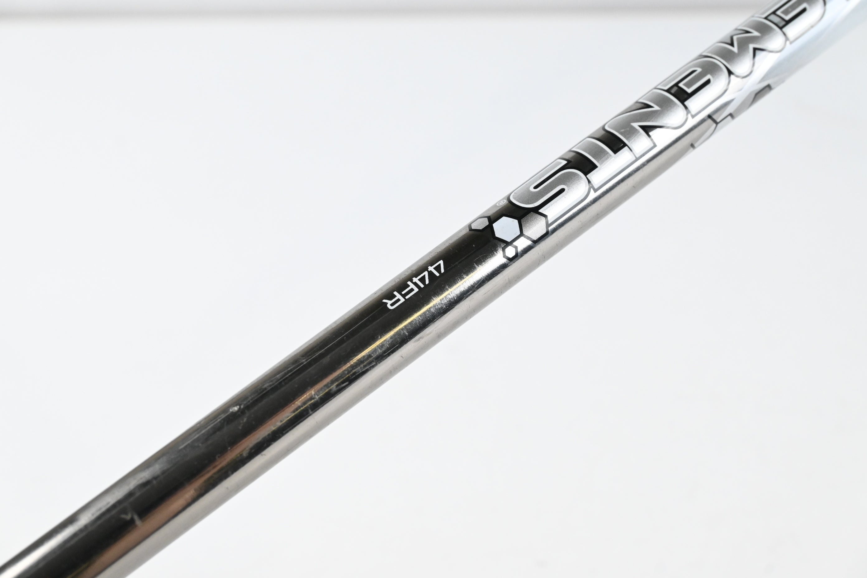Wilson Staff D200 Driver / 10.5 Degree / Regular Flex UST Mamiya Chrome 44 Shaft