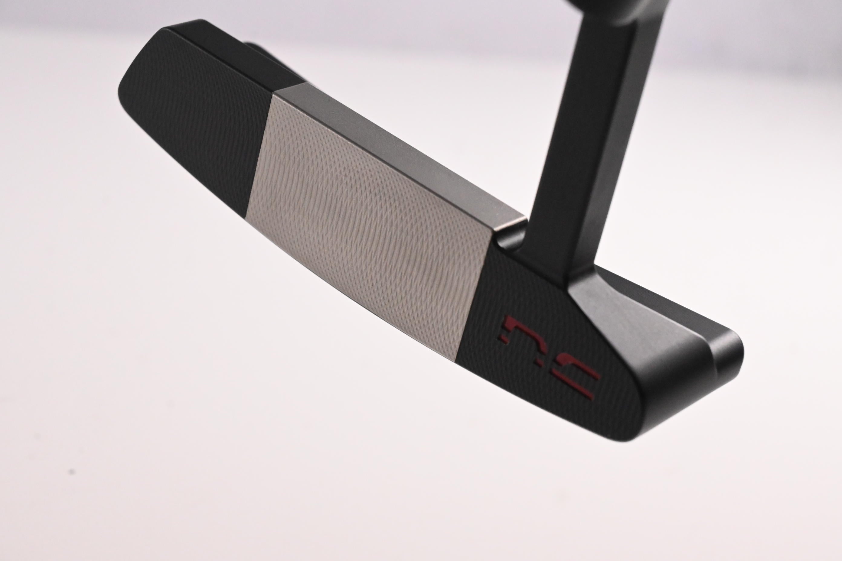 Never Compromise Reserve 1 Putter / 34 Inch