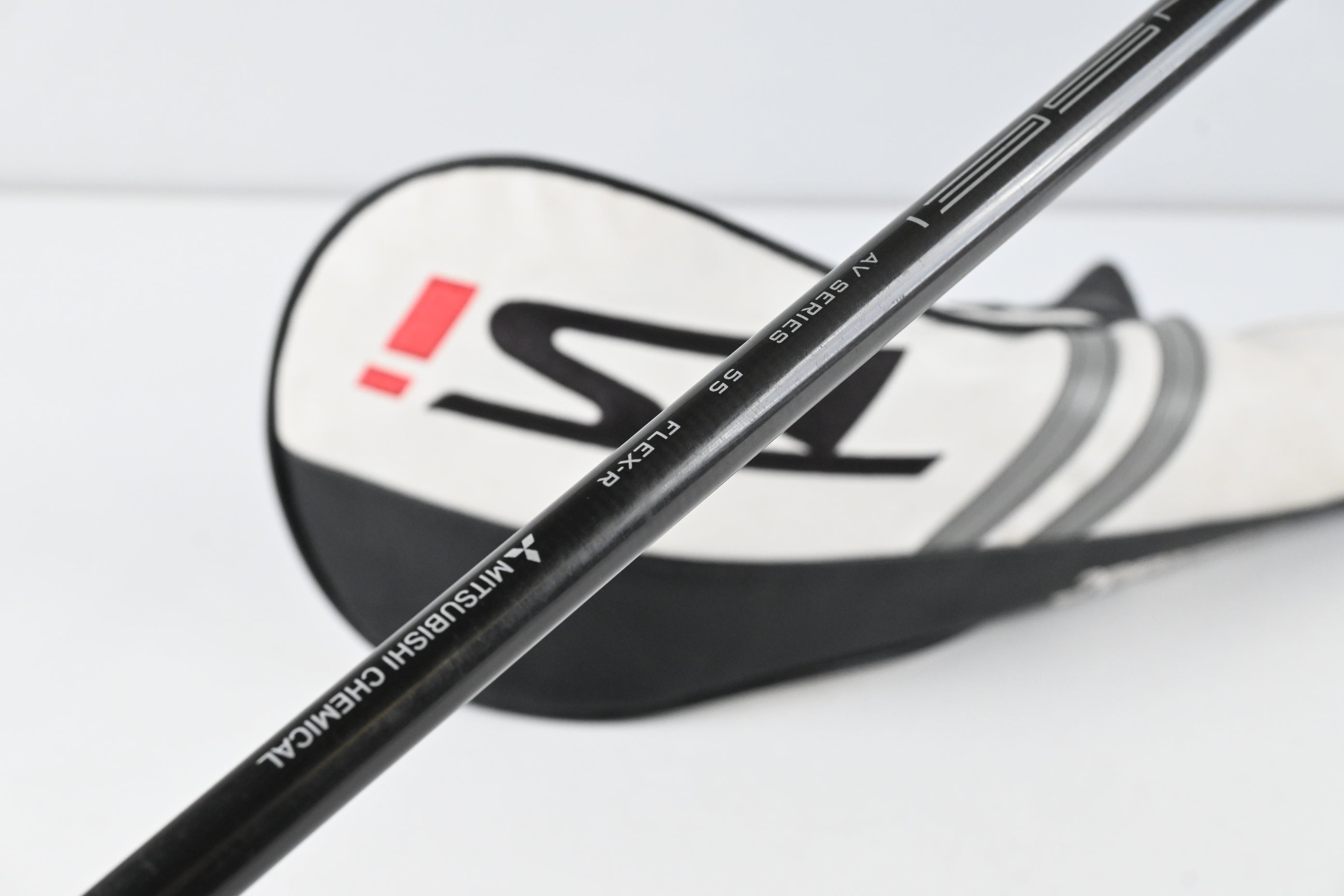 Titleist TSi2 Driver / 9 Degree / Regular Flex Tensei AV RAW Blue 55 Shaft
