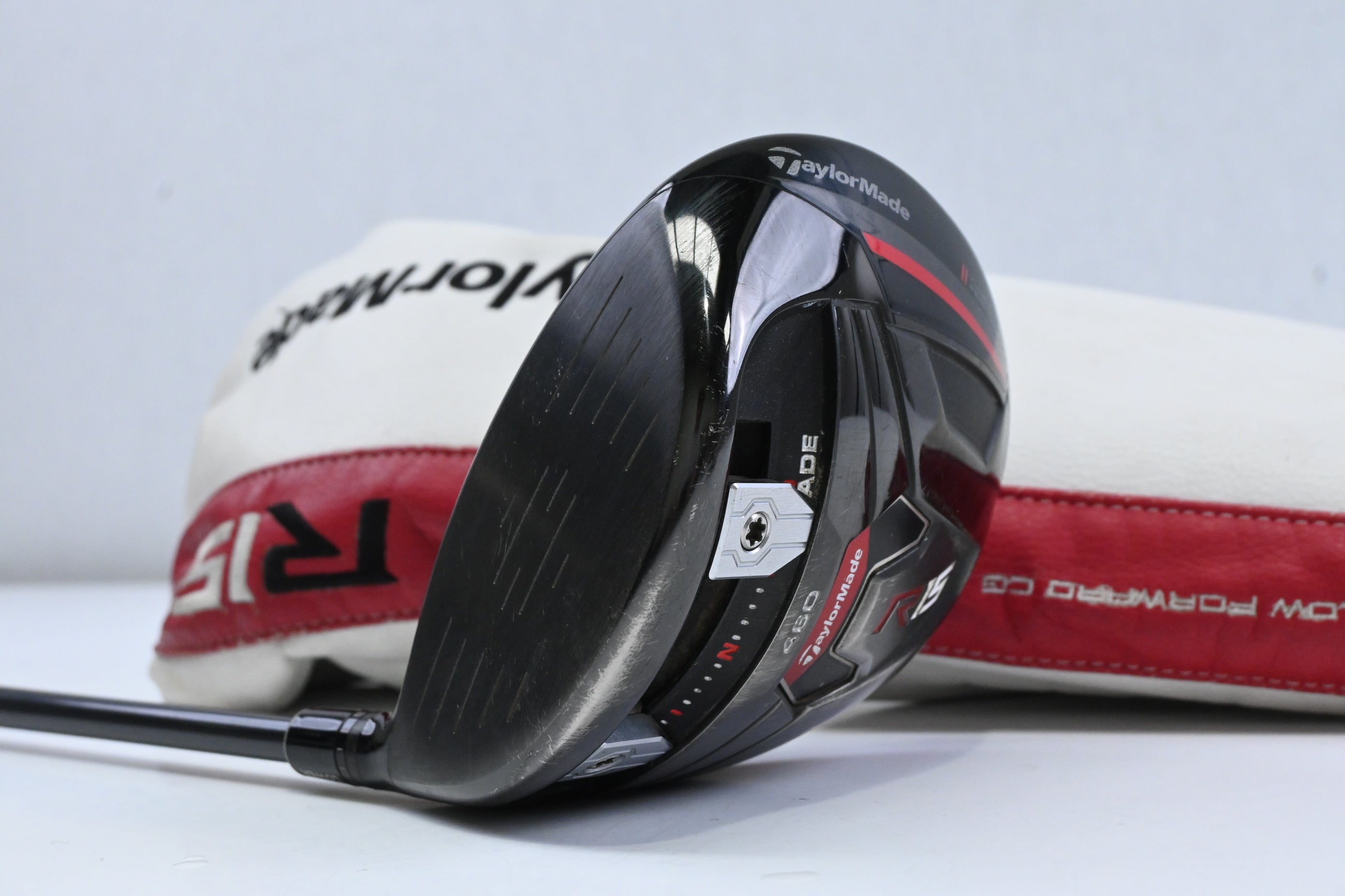 Left Hand Taylormade R15 Driver / 12 Degree / Regular Flex Fujikura Speeder 57