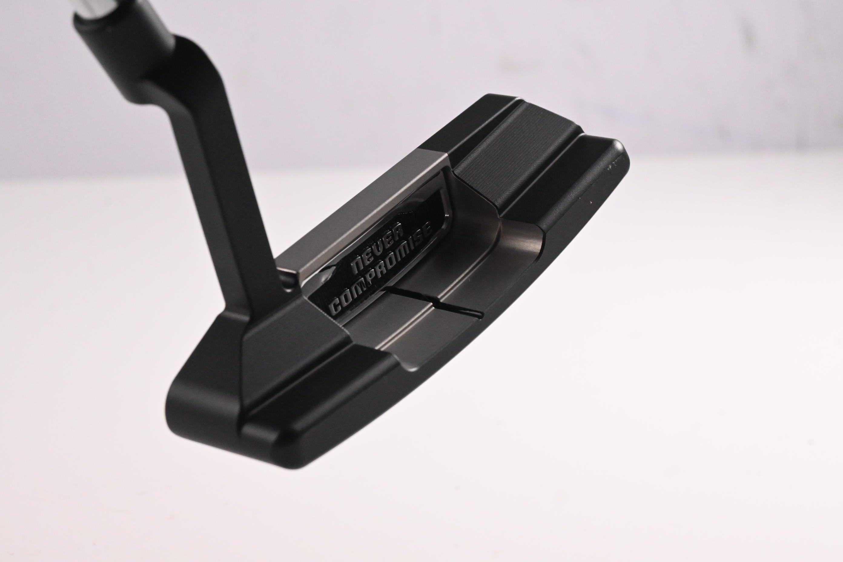 Never Compromise Reserve 1 Putter / 34 Inch