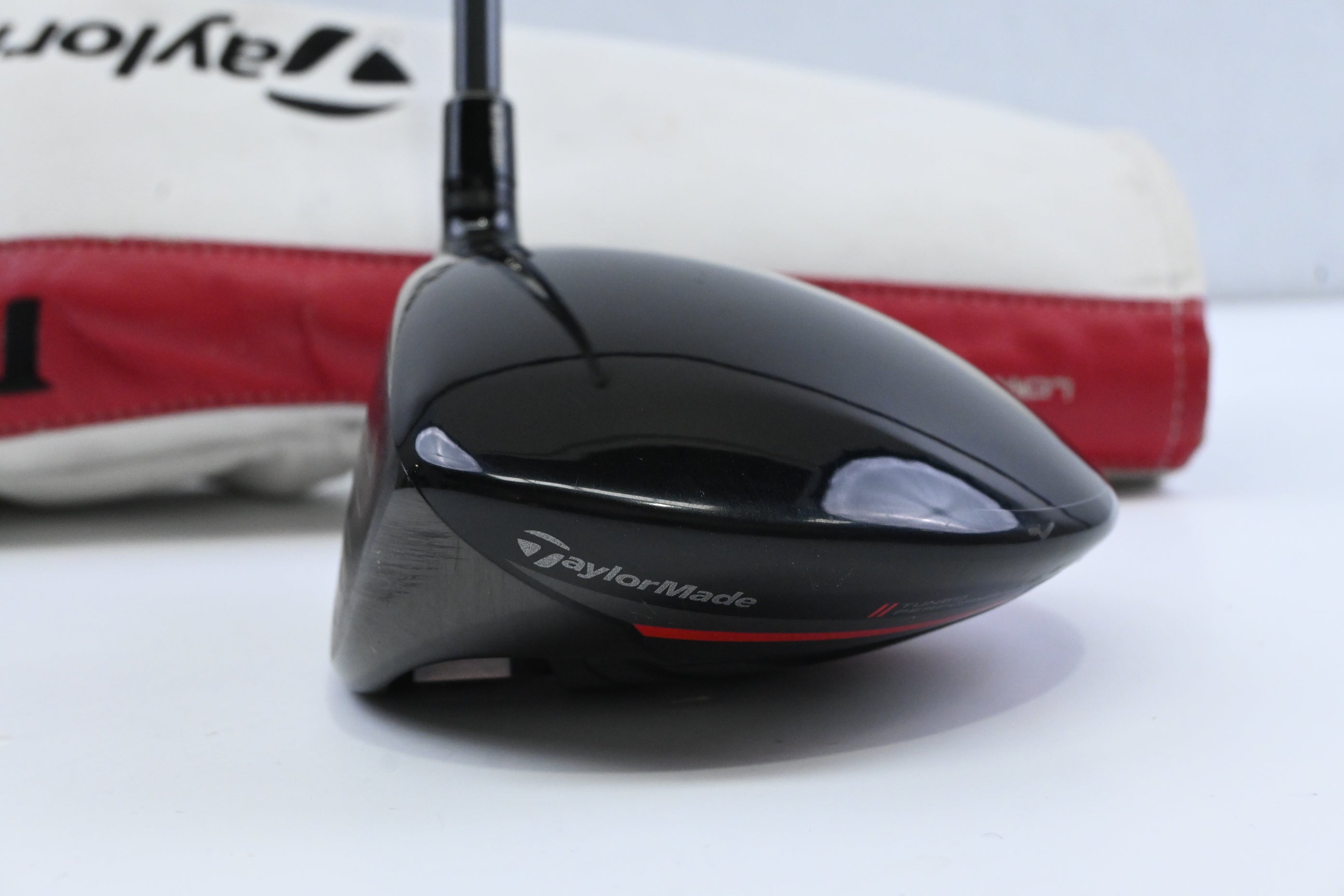 Left Hand Taylormade R15 Driver / 12 Degree / Regular Flex Fujikura Speeder 57