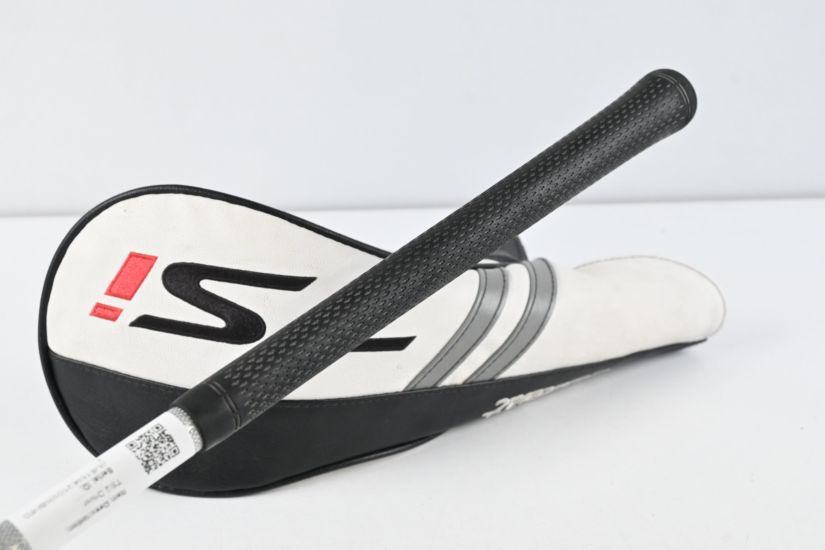 Titleist TSi2 Driver / 9 Degree / Regular Flex Tensei AV RAW Blue 55 Shaft