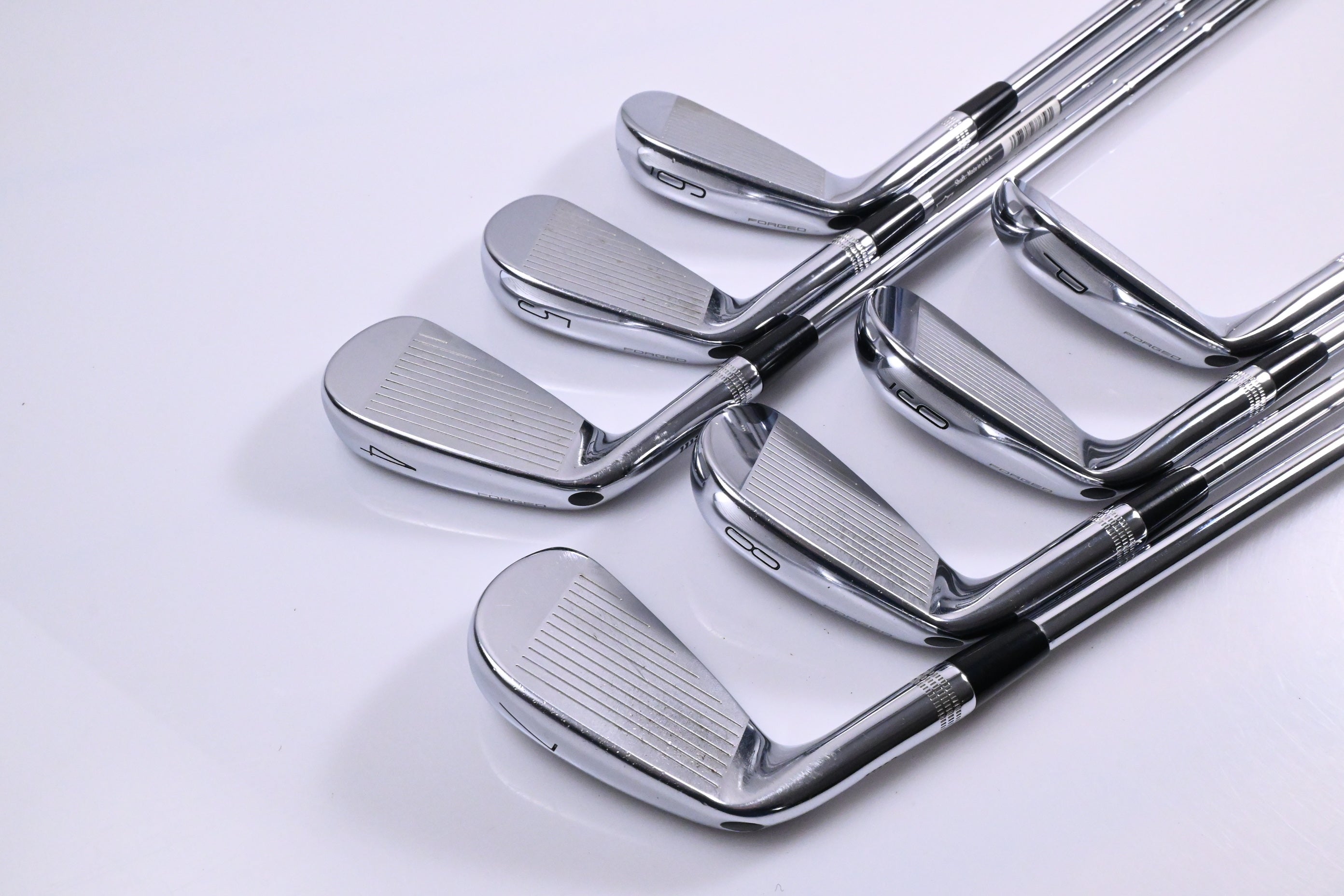 Wilson Staff Model 2024 CB Irons / 4-PW / Stiff Flex Dynamic Gold Mid 115 S300