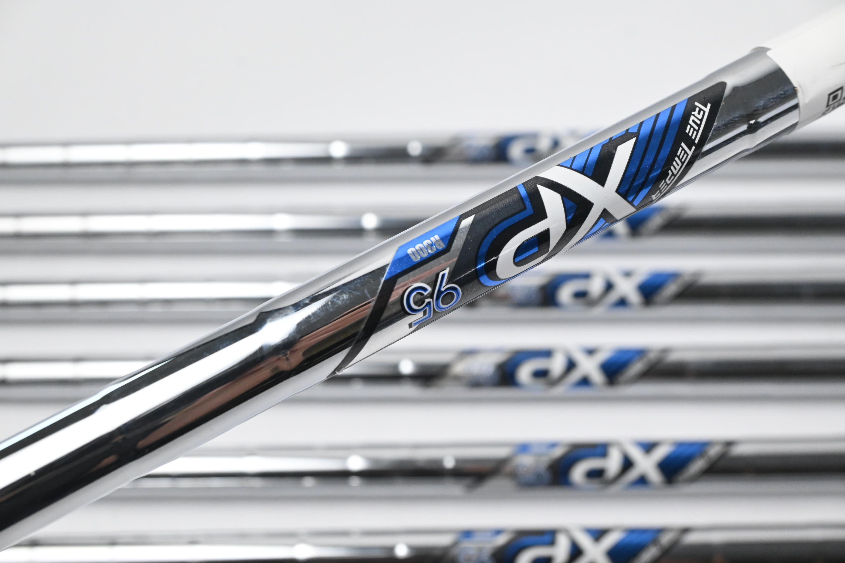 Callaway Rogue Irons / 5-PW+SW / Regular Flex XP 95 R300 Shafts