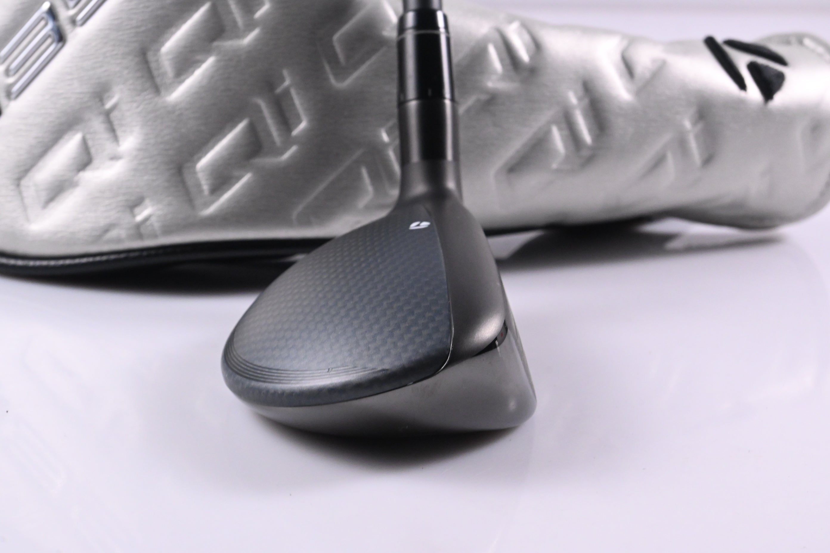 Taylormade Qi35 #3 Hybrid / 19 Degree / Stiff Flex Fujikura Speeder 82 Shaft