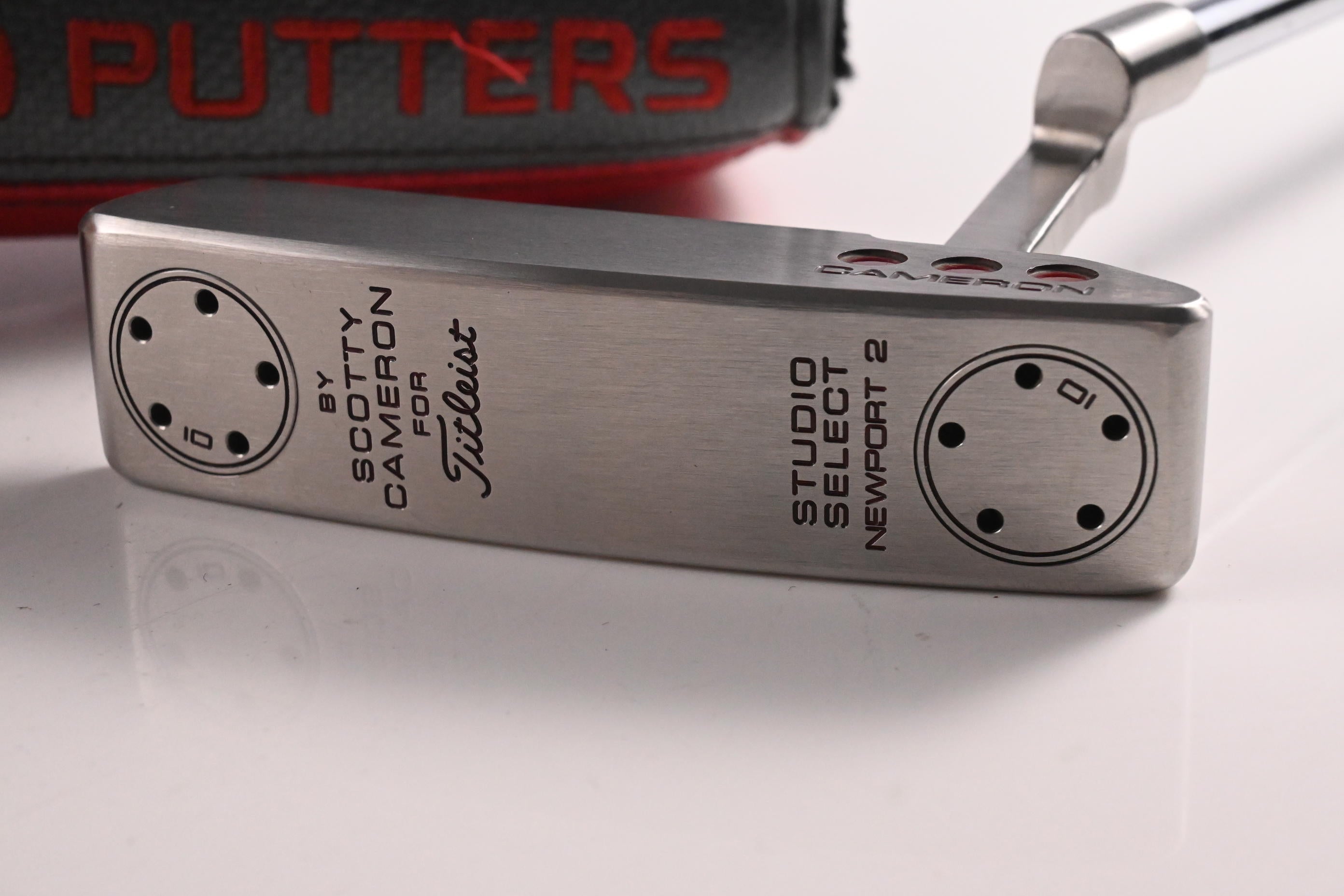 Scotty Cameron Studio Select Newport 2 Putter / 33 Inch