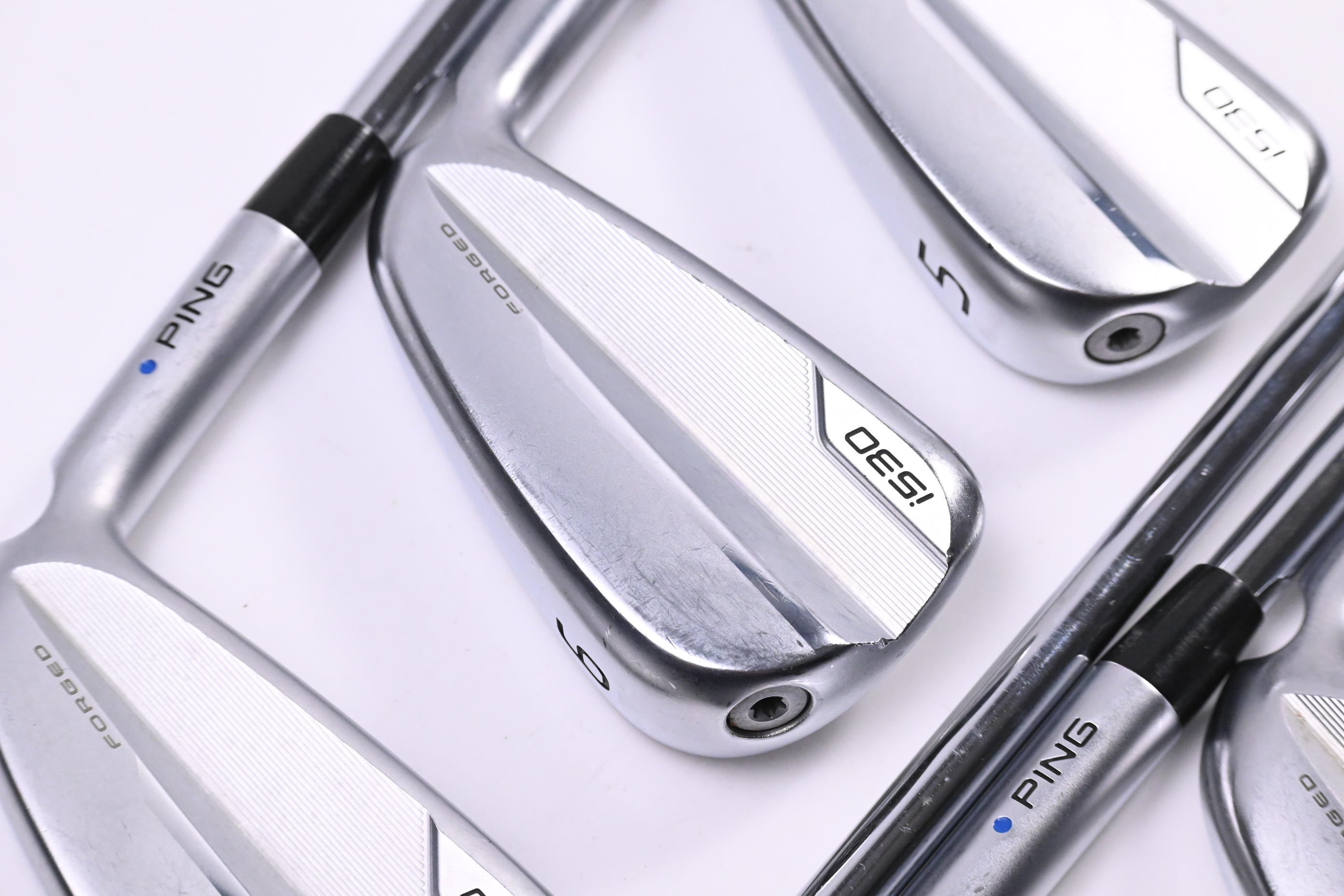 Ping i530 Irons / 4-PW / Blue Dot / Regular Flex Dynamic Gold Mid 100 R300 Shafts