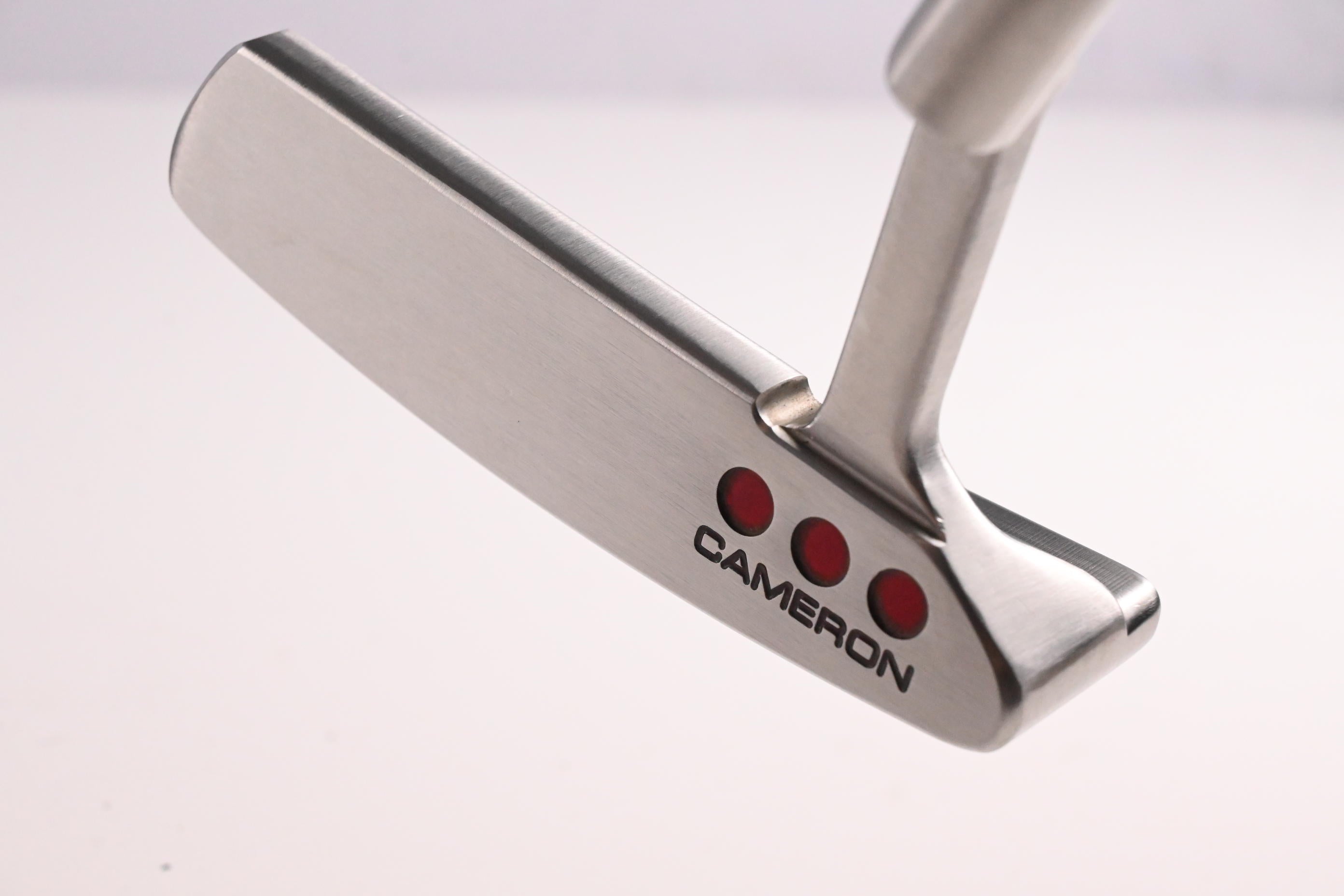 Scotty Cameron Studio Select Newport 2 Putter / 33 Inch