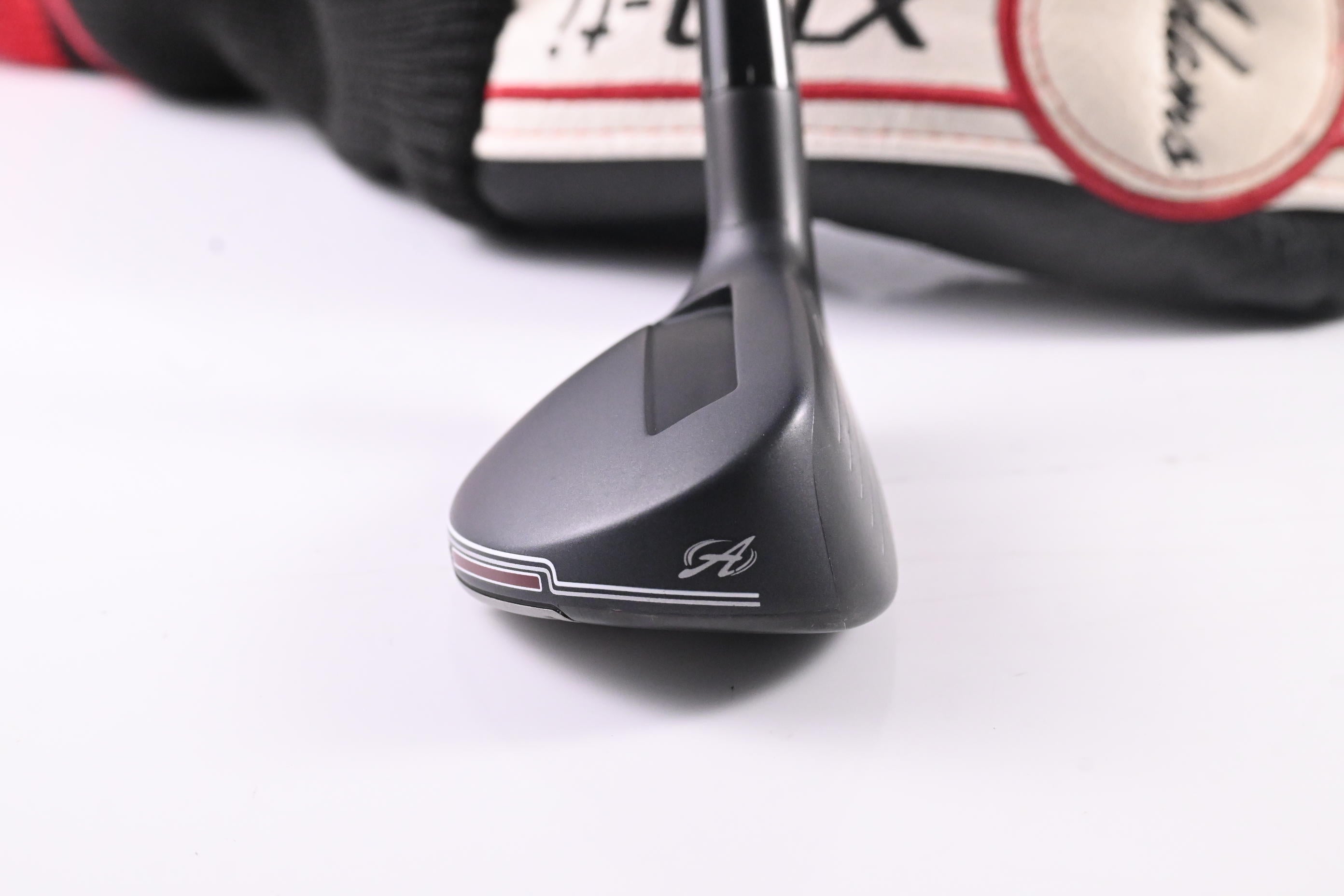 Adams XTD #3 Hybrid / 18 Degree / Regular Flex Matrix Altus Red Tie HQ3 Shaft