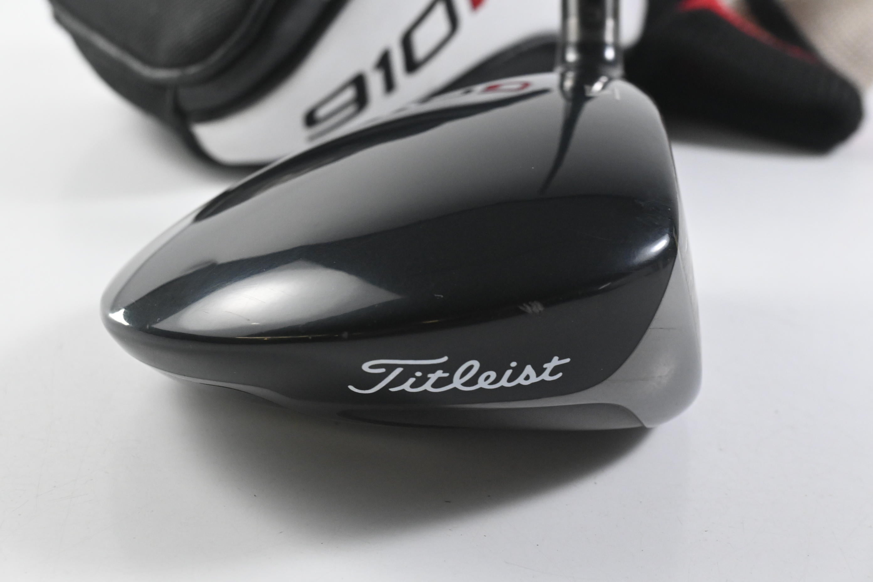 Titleist 910 D2 Driver / 9.5 Degree / Stiff Flex Diamana 'ahina 72 Shaft