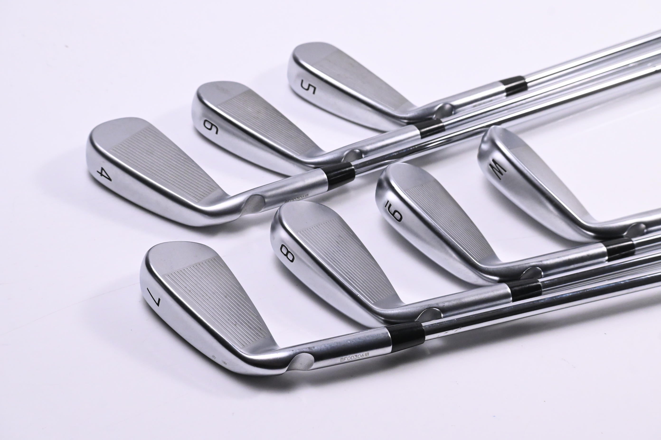Ping i530 Irons / 4-PW / Blue Dot / Regular Flex Dynamic Gold Mid 100 R300 Shafts