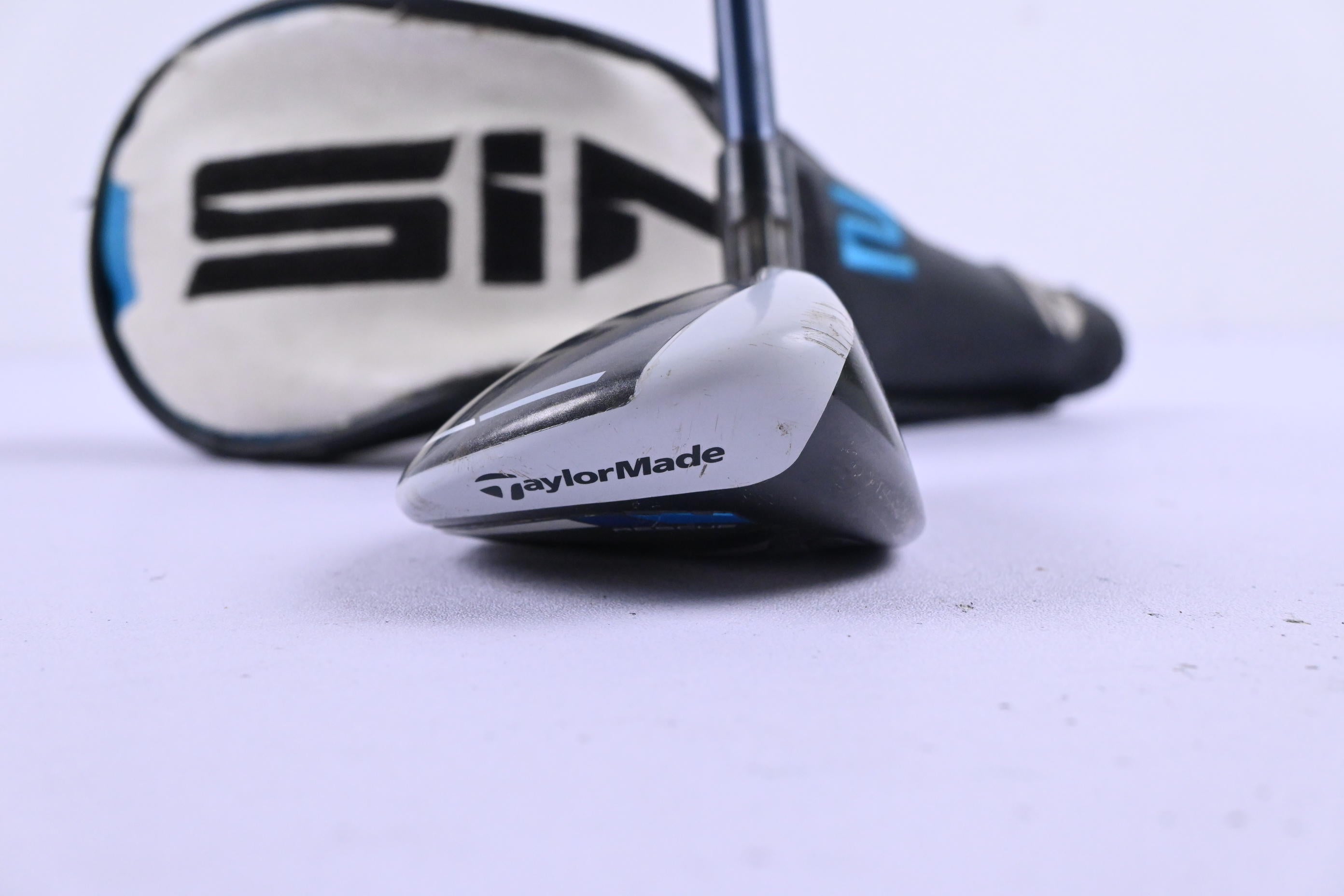 Taylormade SIM2 Max #3 Hybrid / 19 Degree / Stiff Flex Fujikura Ventus Blue 7