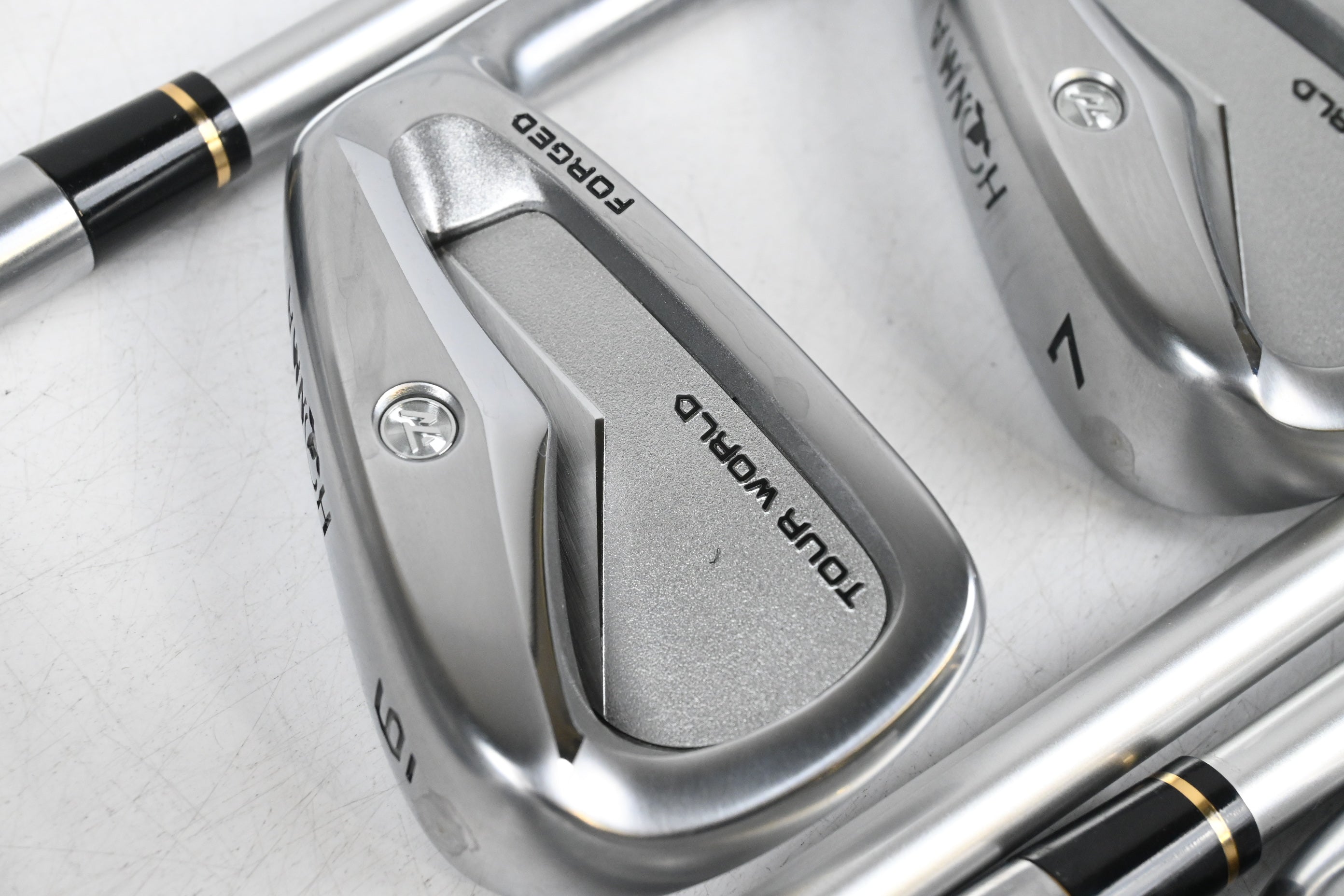 Honma TW717 P Irons / 5-PW+GW / Stiff Flex Honma Vizard I 550 Shafts