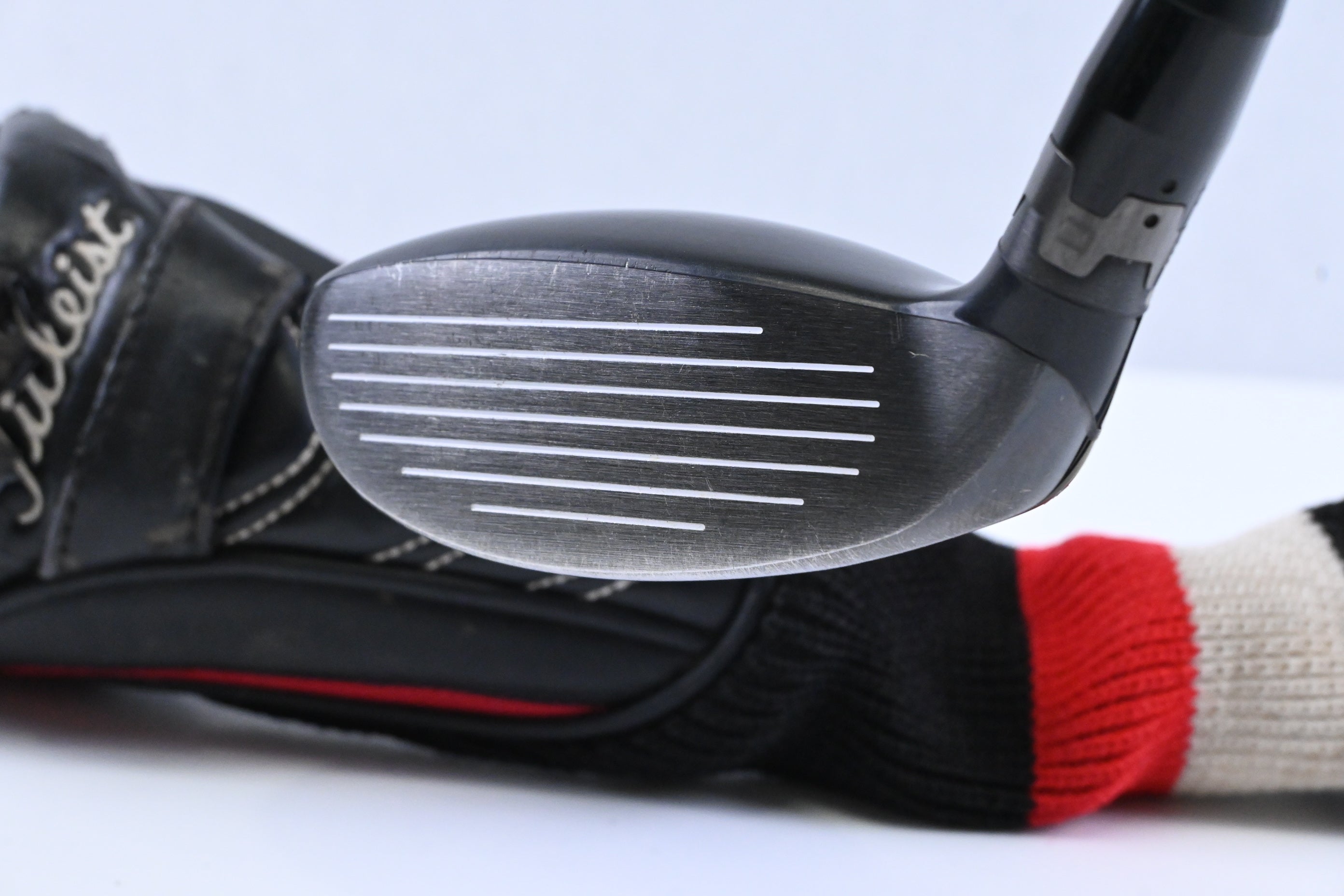 Titleist 913H #3 Hybrid / 21 Degree / Regular Flex Diamana S+ 82 Shaft