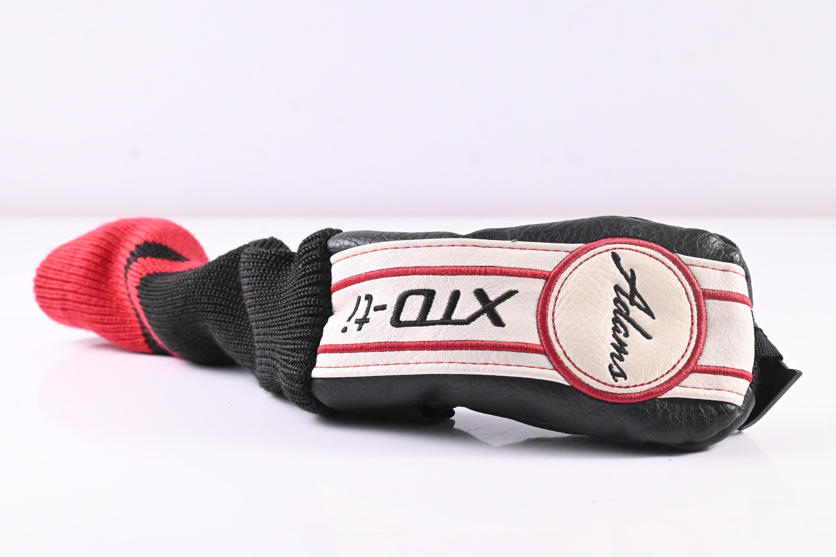 Adams XTD #3 Hybrid / 18 Degree / Regular Flex Matrix Altus Red Tie HQ3 Shaft