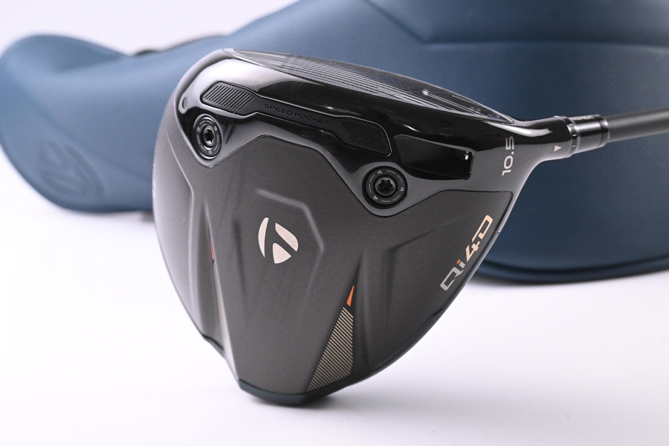 Taylormade Qi4D Driver / 10.5 Degree / X-Flex Reax Blue 60 Shaft