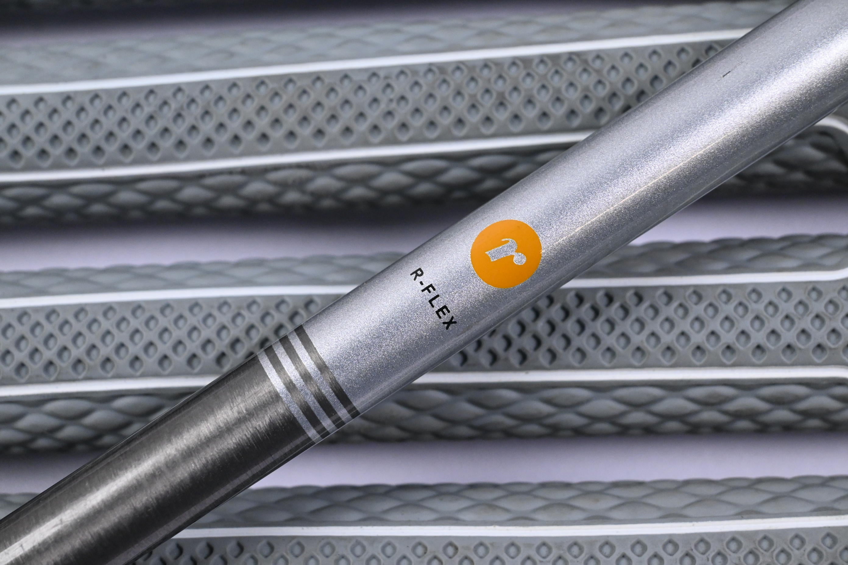 Miura PI-401 Irons / 4-PW / Regular Flex Aerotech SteelFiber i95 Shafts