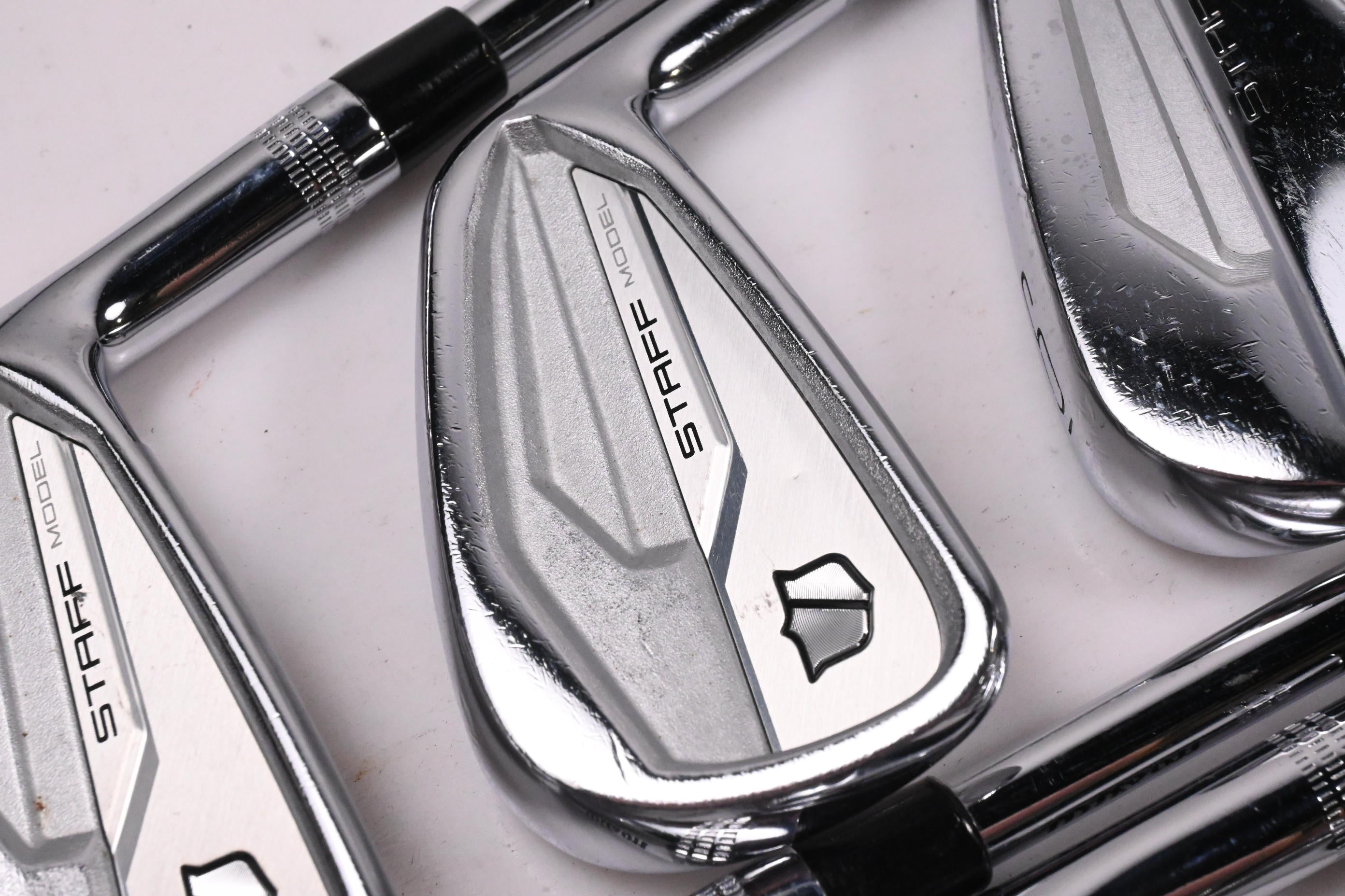 Wilson Staff Model CB/Blade 2024 Irons / 4-9i / X-Flex N.S.Pro Modus³ Tour 120