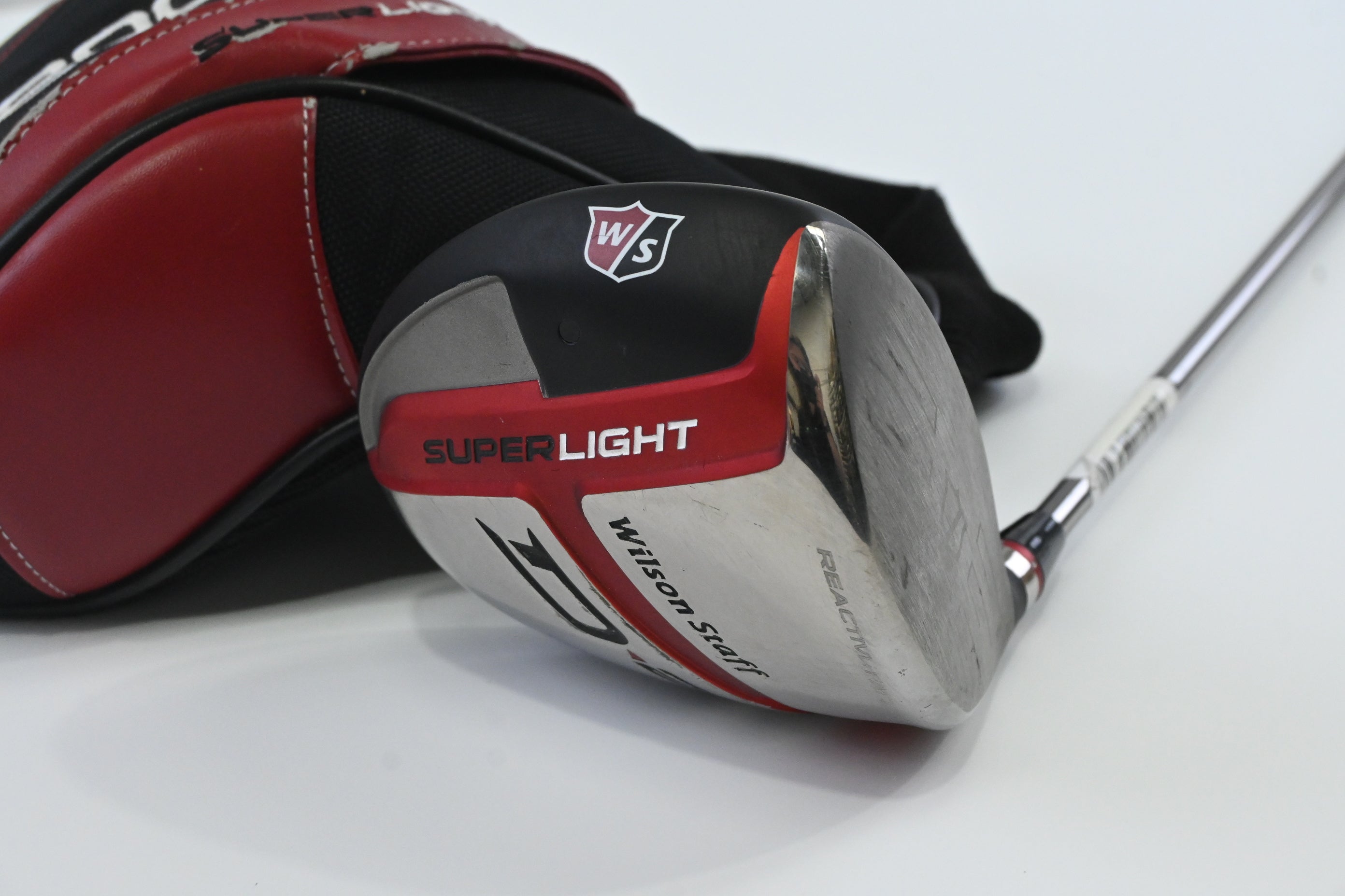 Wilson Staff D200 Driver / 10.5 Degree / Regular Flex UST Elements Chrome 44