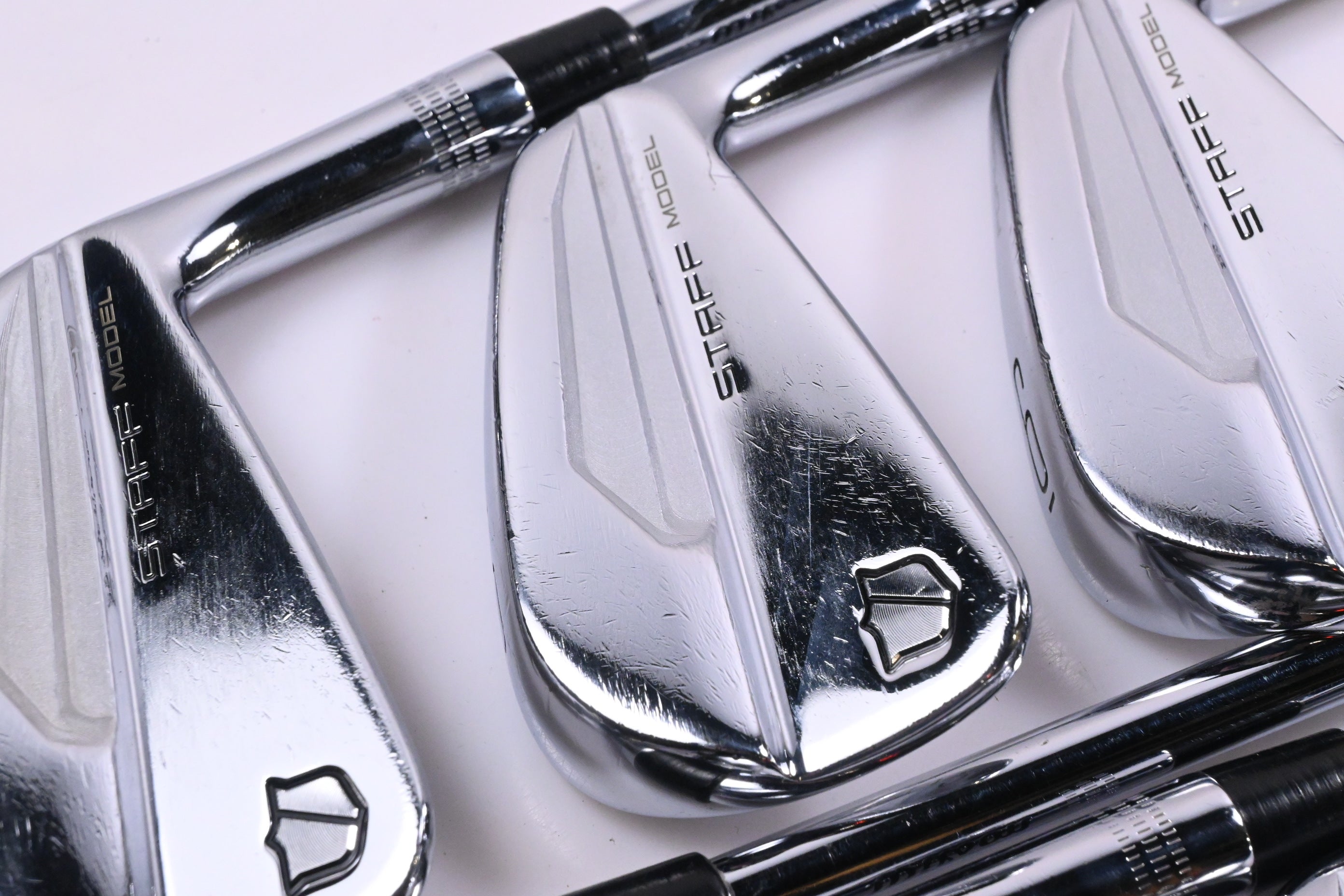 Wilson Staff Model Blade 2024 Irons / 4-PW / Stiff Flex Dynamic Gold 115 S300