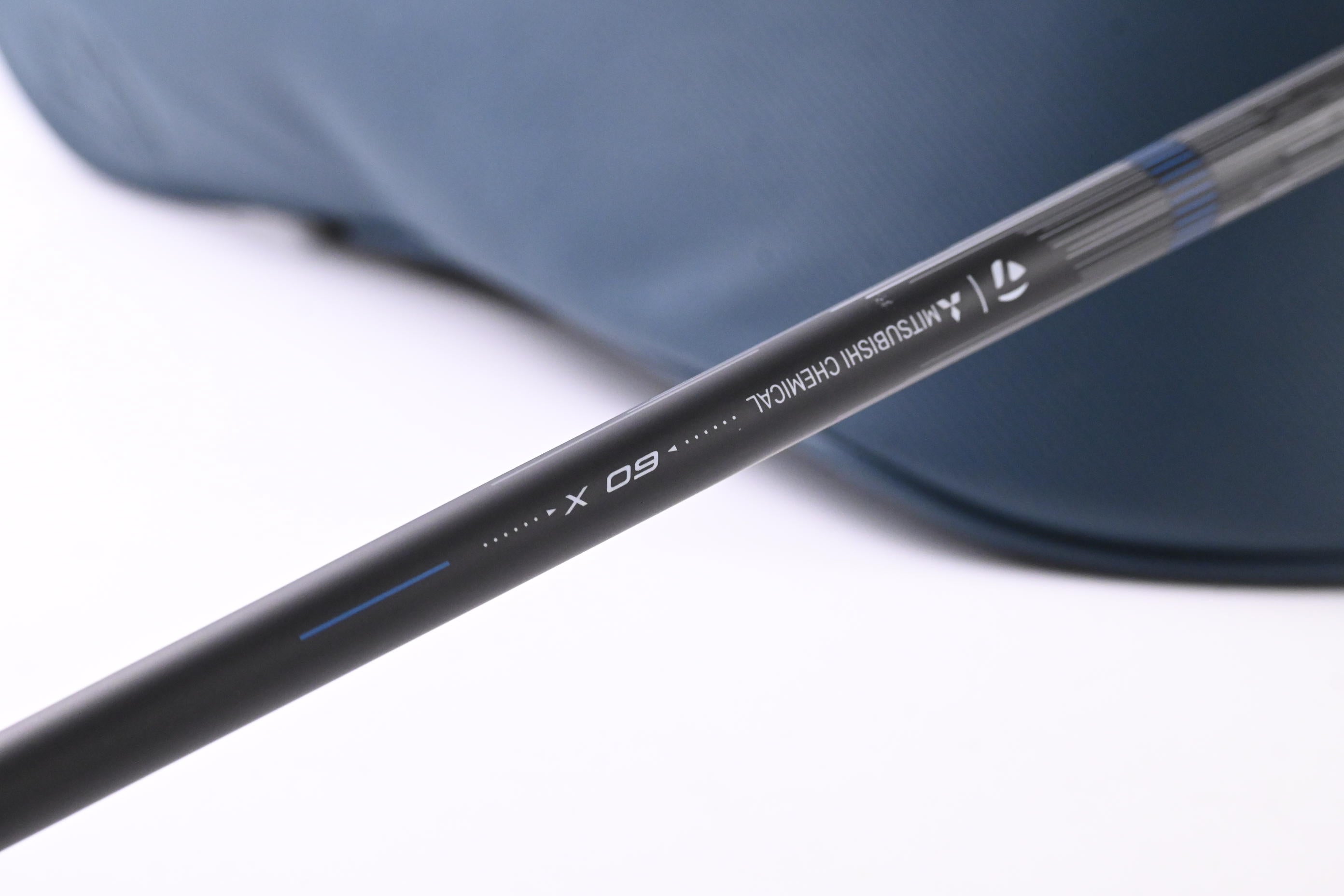 Taylormade Qi4D Driver / 10.5 Degree / X-Flex Reax Blue 60 Shaft