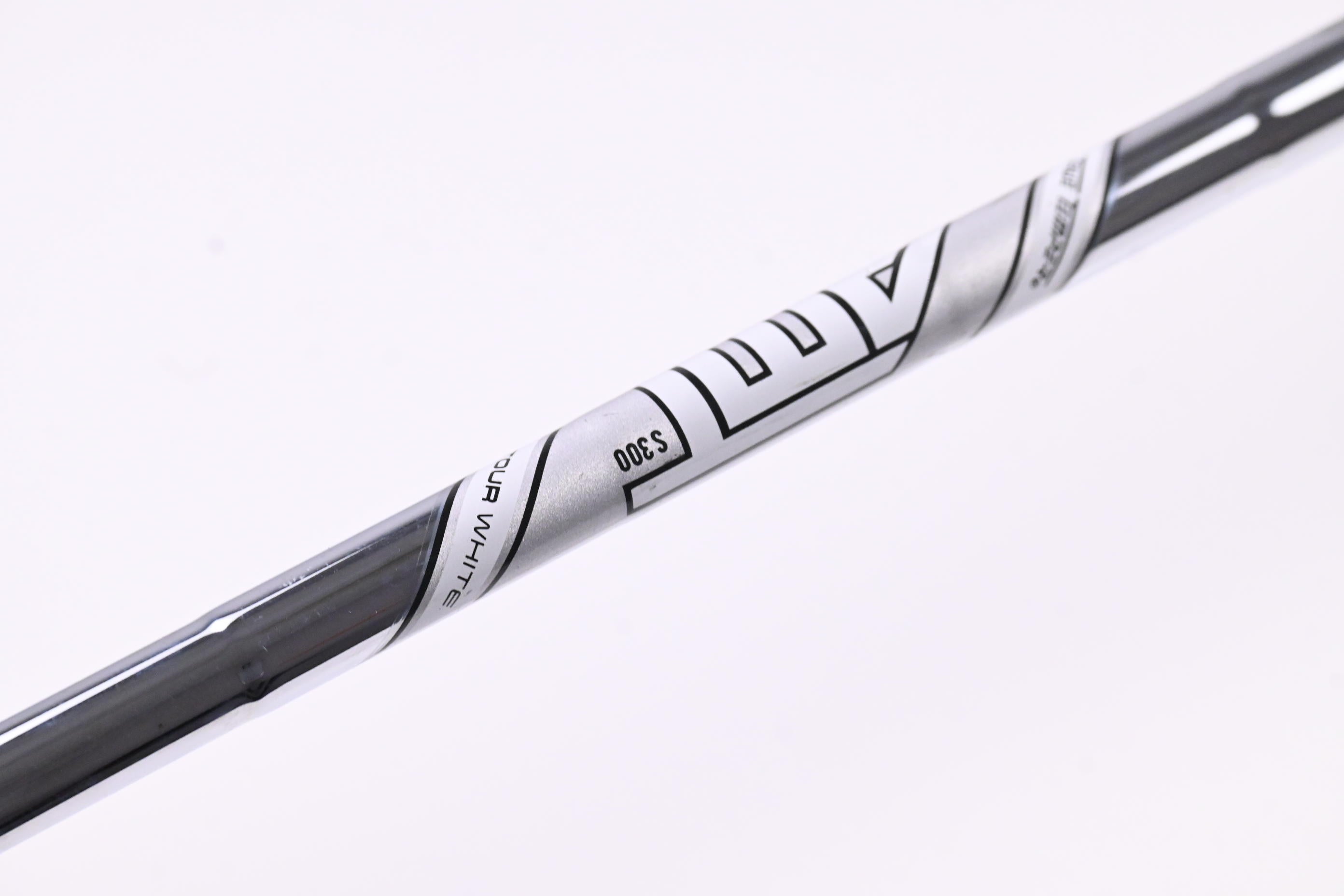 Taylormade Milled Grind 4 Gap Wedge / 50 Degree / Stiff Flex AMT Tour White S300
