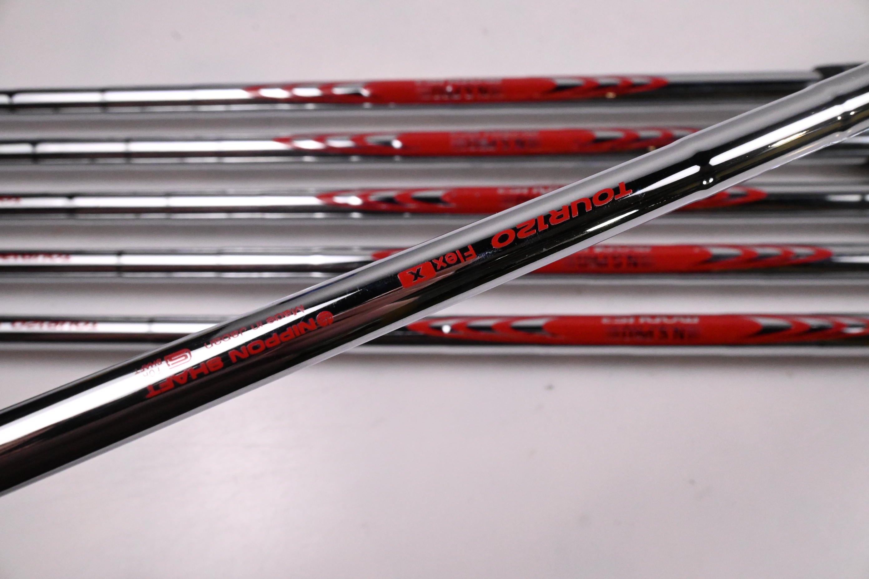 Wilson Staff Model CB/Blade 2024 Irons / 4-9i / X-Flex N.S.Pro Modus³ Tour 120