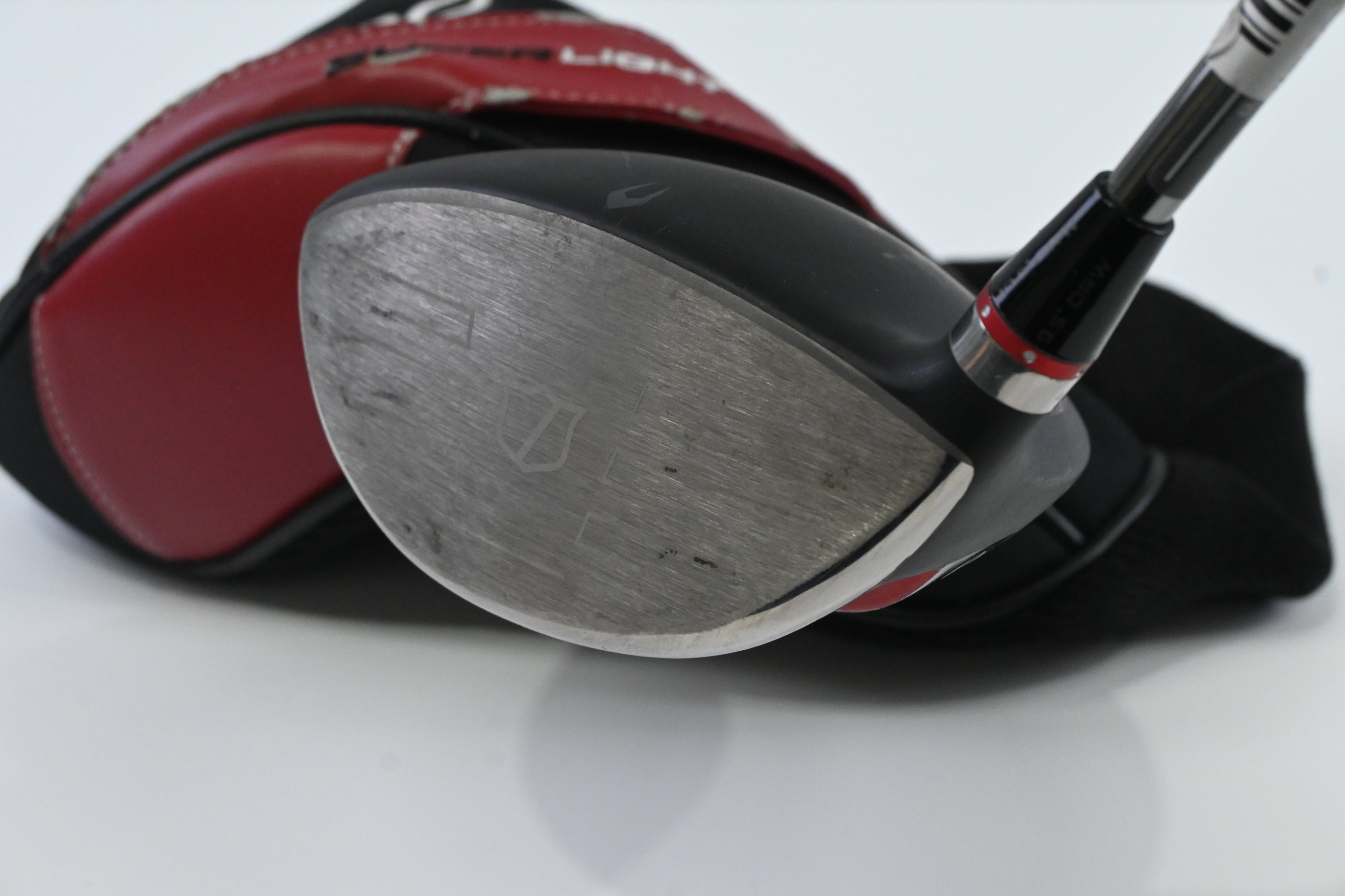 Wilson Staff D200 Driver / 10.5 Degree / Regular Flex UST Elements Chrome 44