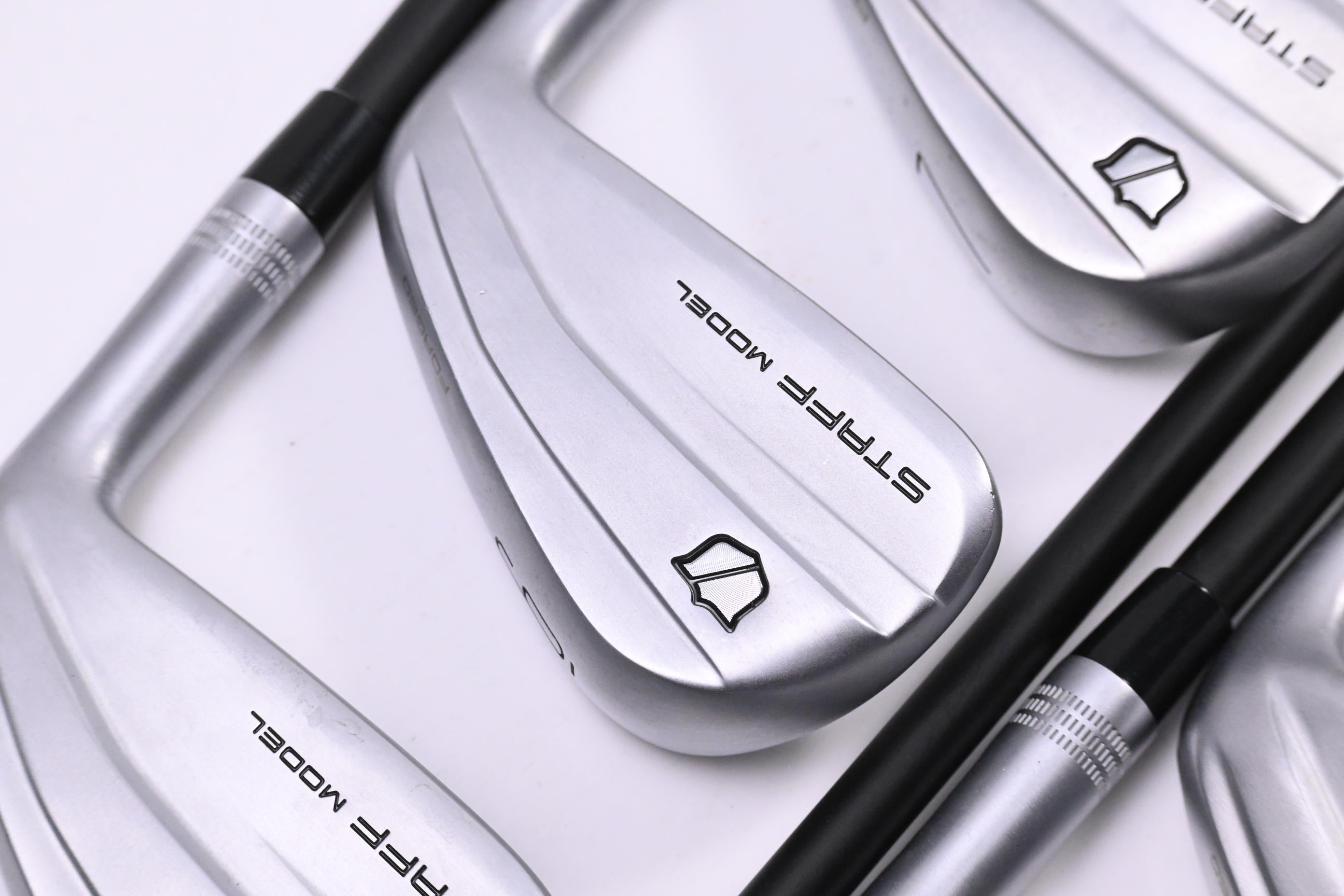 Wilson Staff Model XB Irons / 6-PW+GW / Lite Flex KBS MAX Graphite Iron 45