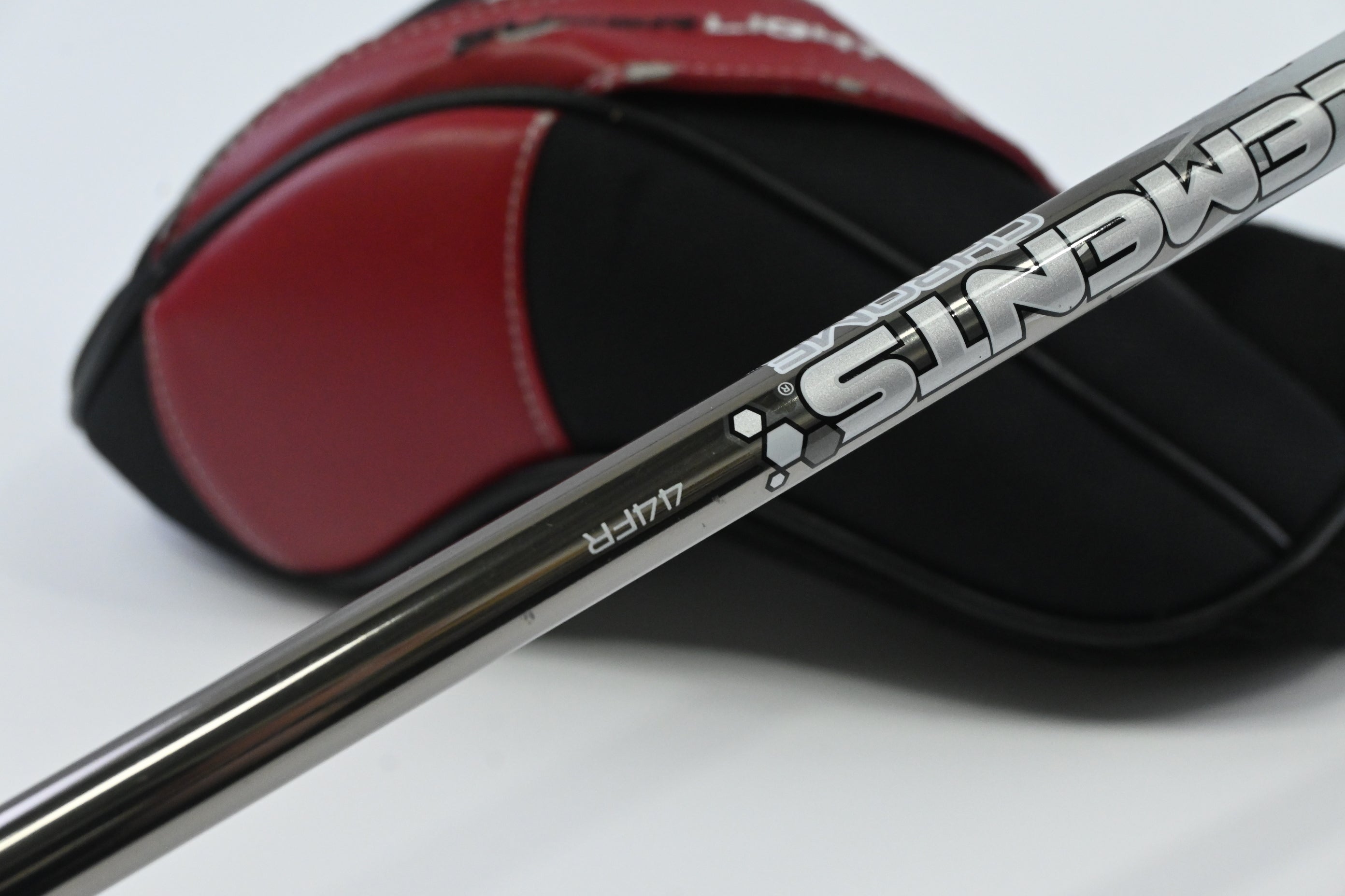 Wilson Staff D200 Driver / 10.5 Degree / Regular Flex UST Elements Chrome 44