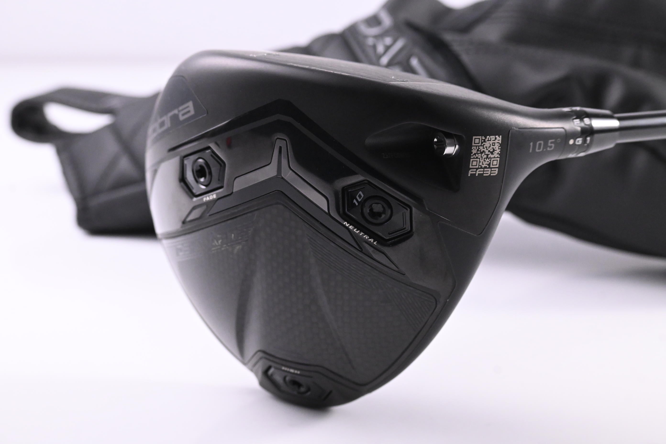 Cobra DS-Adapt LS Driver / 10.5 Degree / Stiff Flex Denali Black 60 Shaft