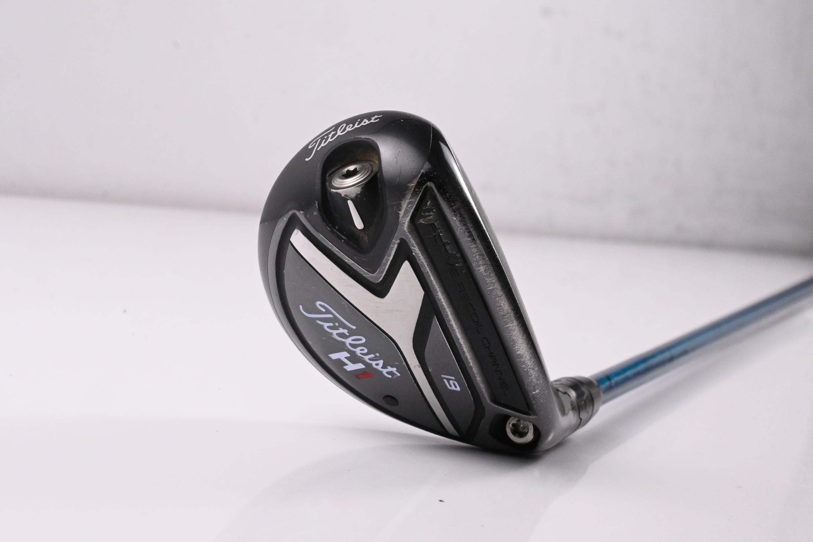 Titleist 818 H1 #3 Hybrid / 19 Degree / Regular Flex EvenFlow Blue 85 HY Shaft