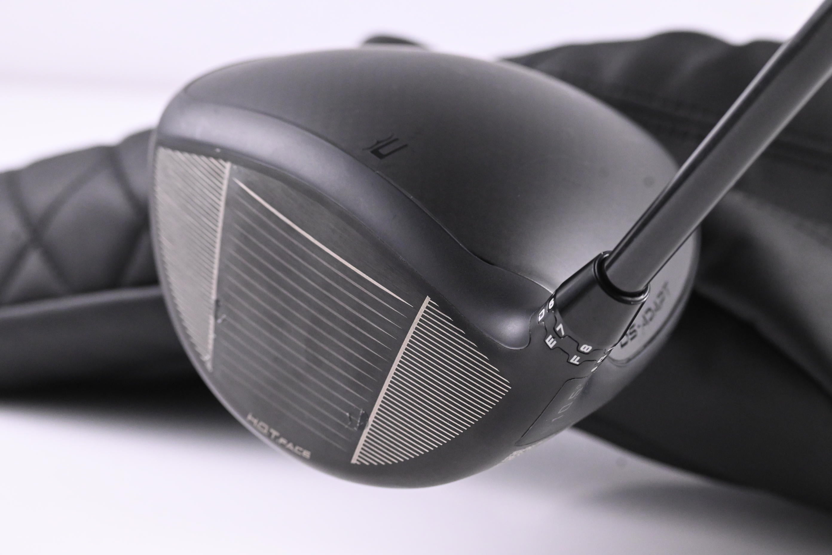 Cobra DS-Adapt LS Driver / 10.5 Degree / Stiff Flex Denali Black 60 Shaft