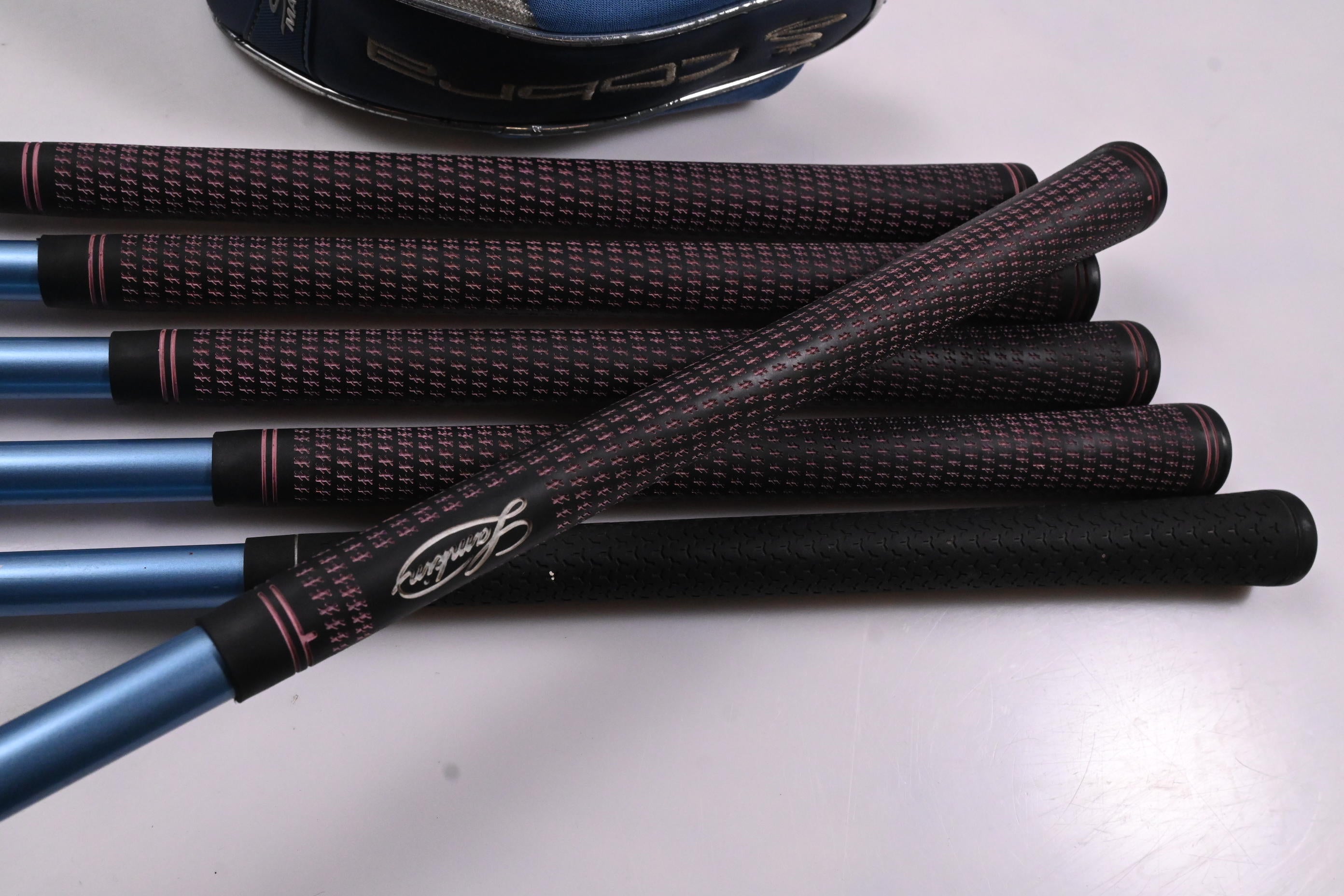 Ladies Cobra S2 Max Irons / 5H+7-PW+SW / Ladies Flex Aldila DVS 50 Shafts