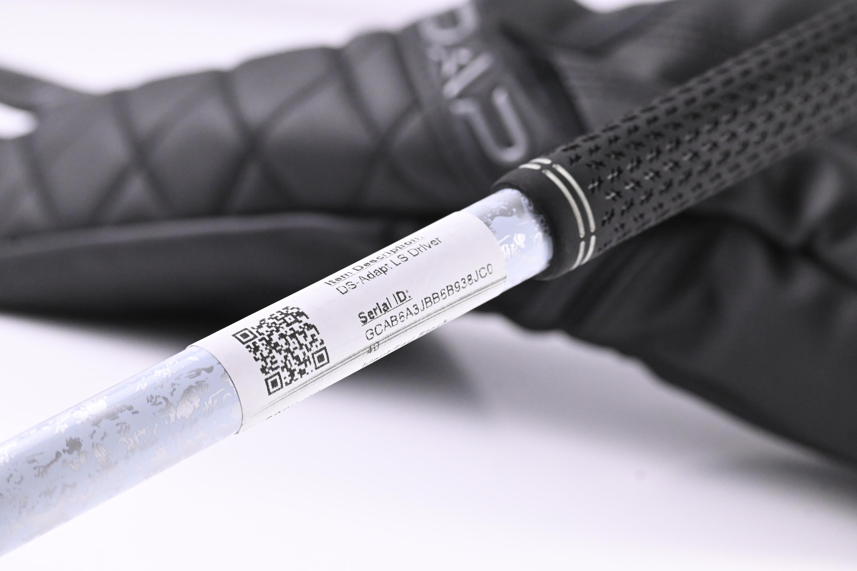 Cobra DS-Adapt LS Driver / 10.5 Degree / Stiff Flex Denali Black 60 Shaft