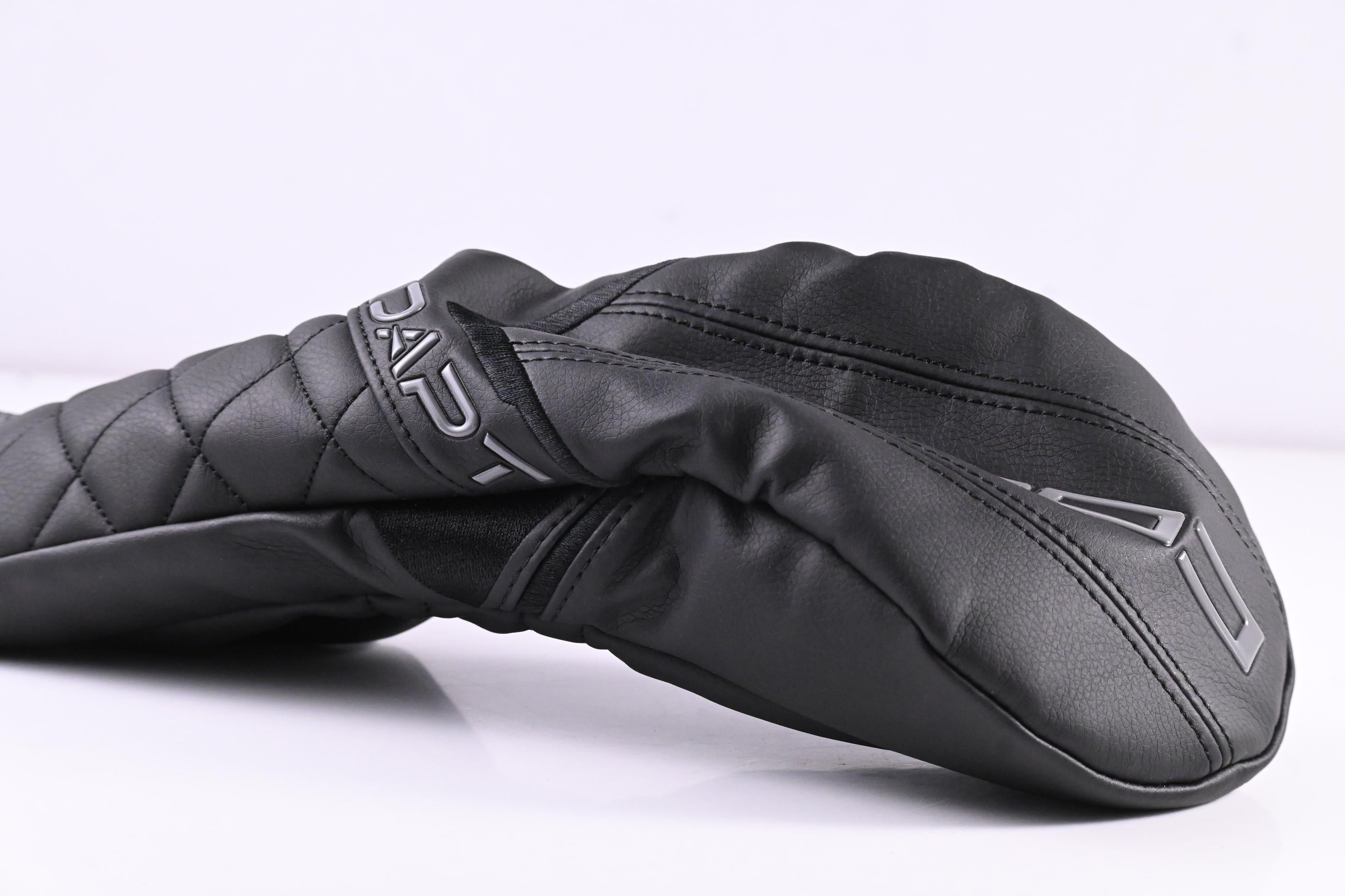 Cobra DS-Adapt LS Driver / 10.5 Degree / Stiff Flex Denali Black 60 Shaft