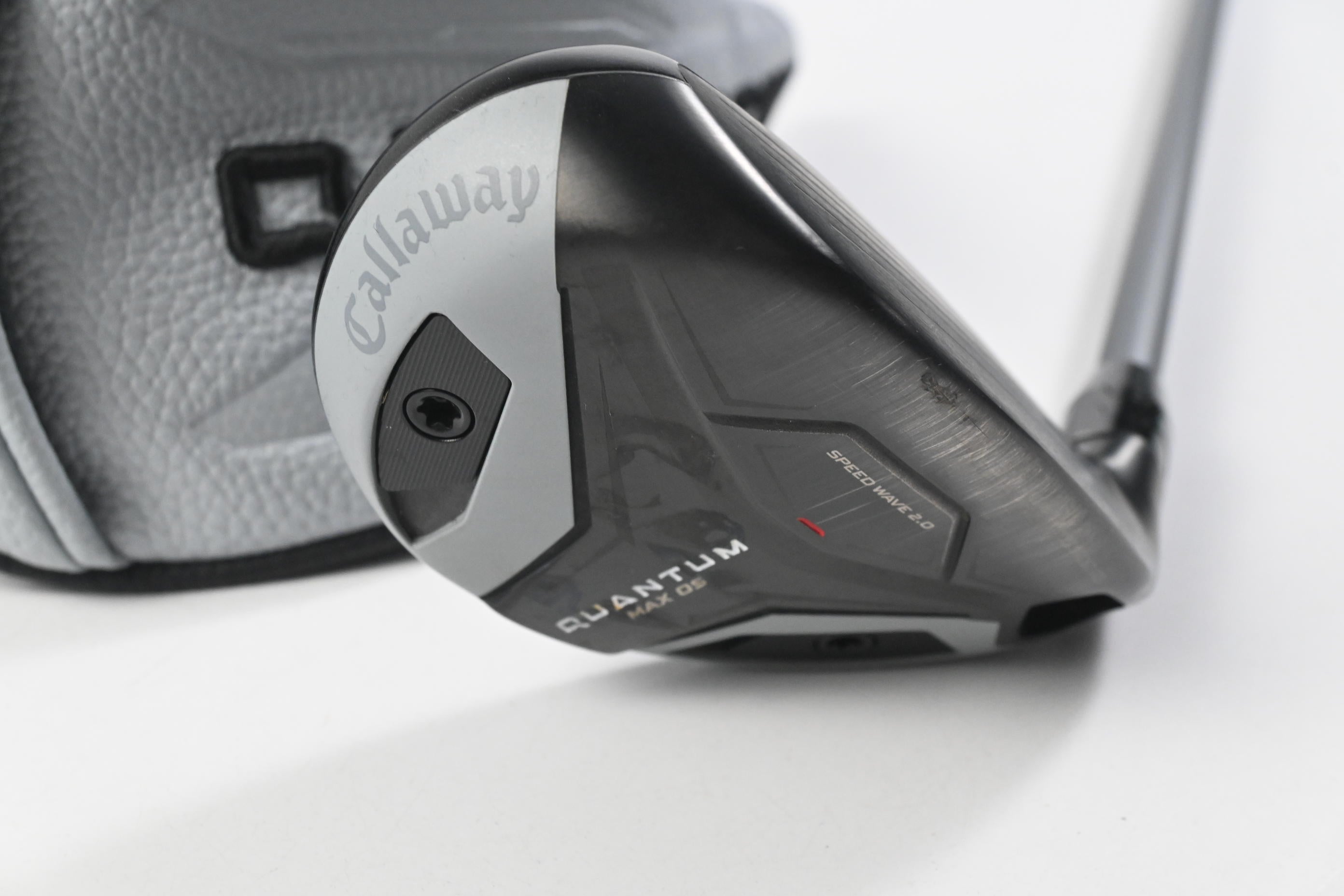 Callaway Quantum Max OS #4 Hybrid / 20 Degree / Stiff Flex Denali Frost Silver