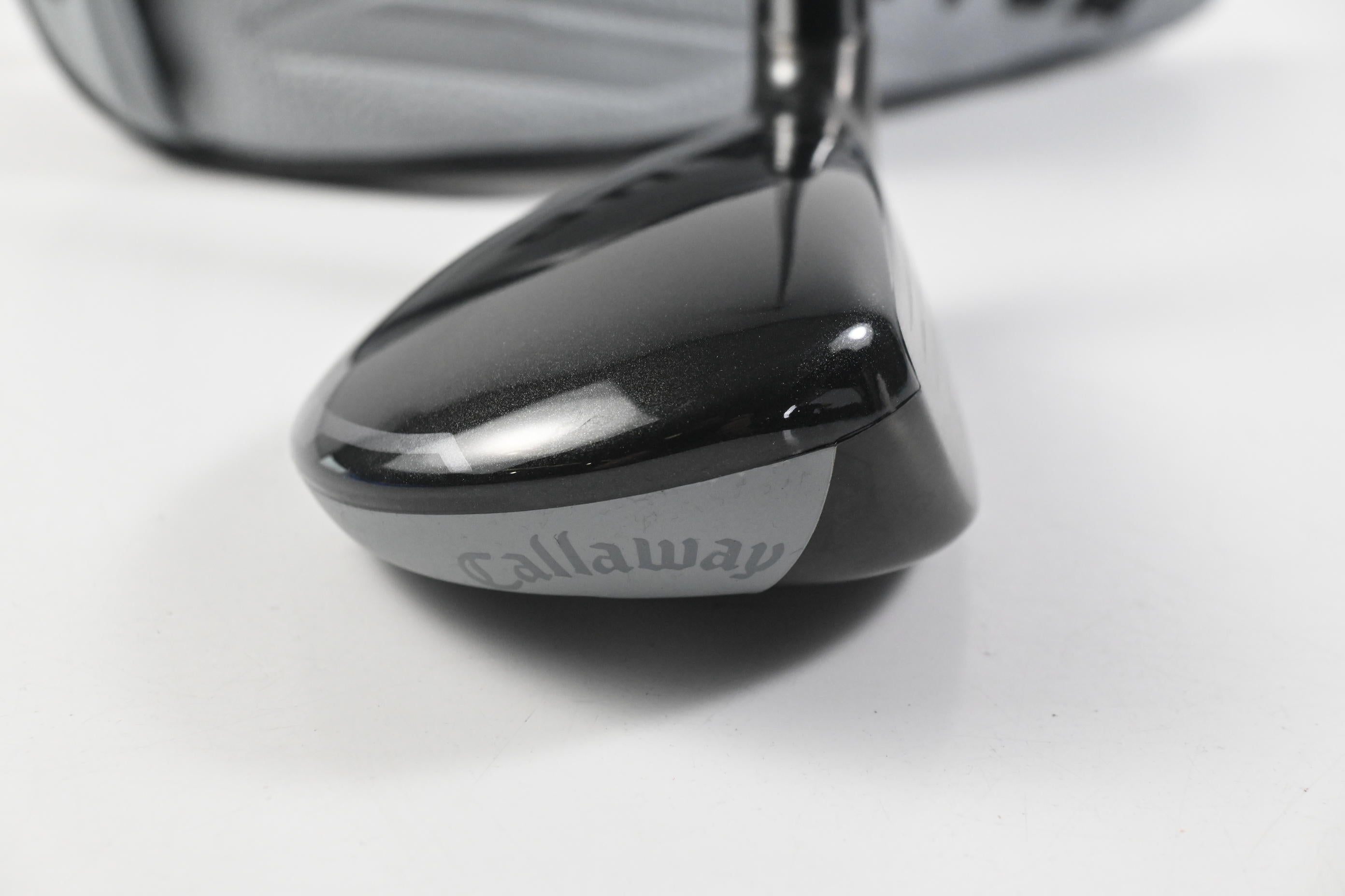 Callaway Quantum Max OS #4 Hybrid / 20 Degree / Stiff Flex Denali Frost Silver