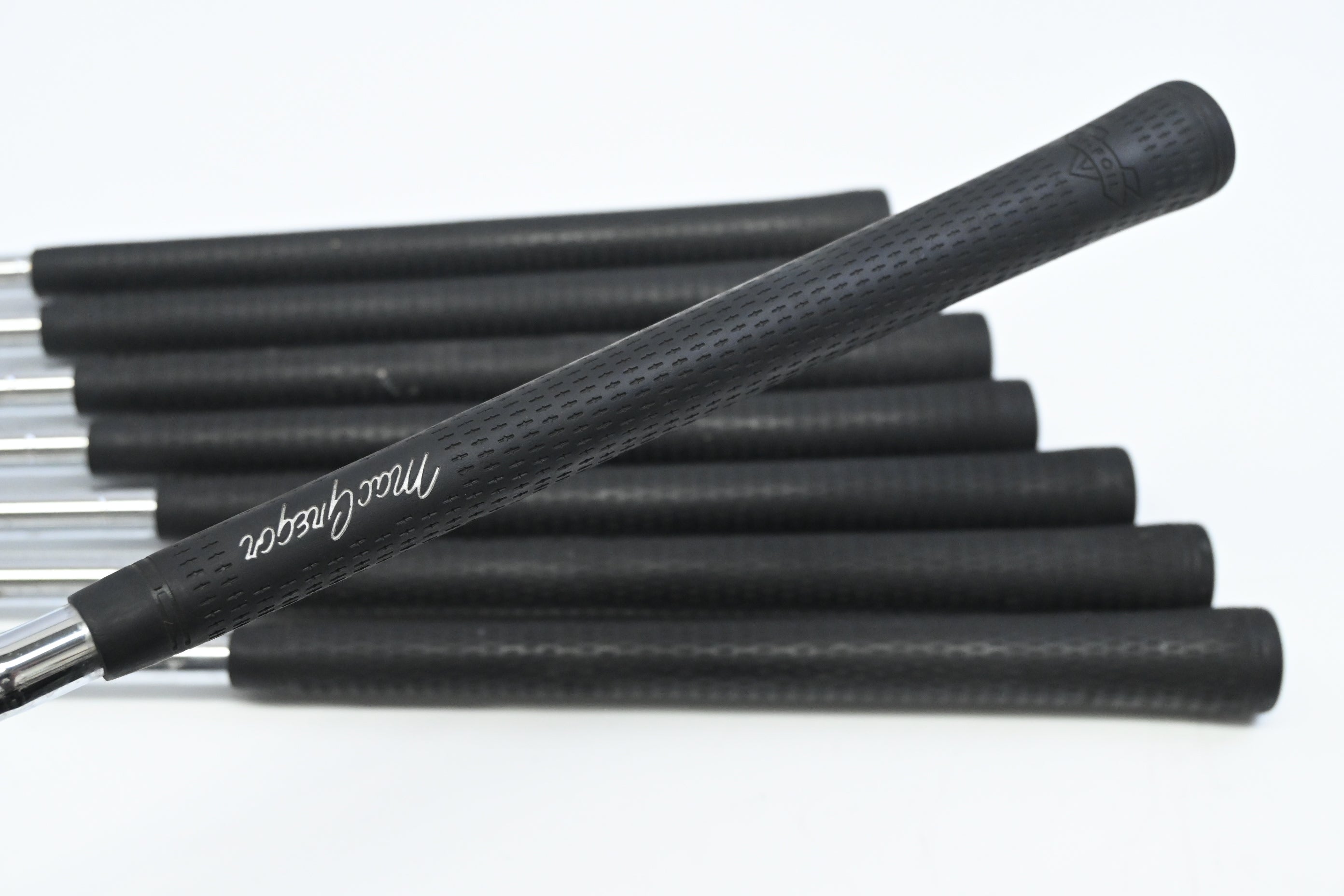 MacGregor M675 Forged Milled Irons / 3-PW / Stiff Flex Dynamic Gold S300 Shafts