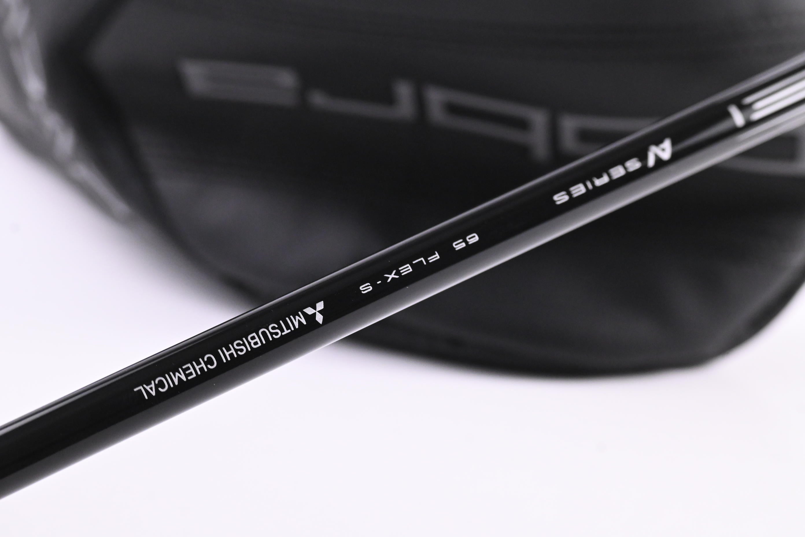 Cobra DS-Adapt MAX-D Driver / 10.5 Degree / Stiff Flex Tensei AV Blue 65 Shaft