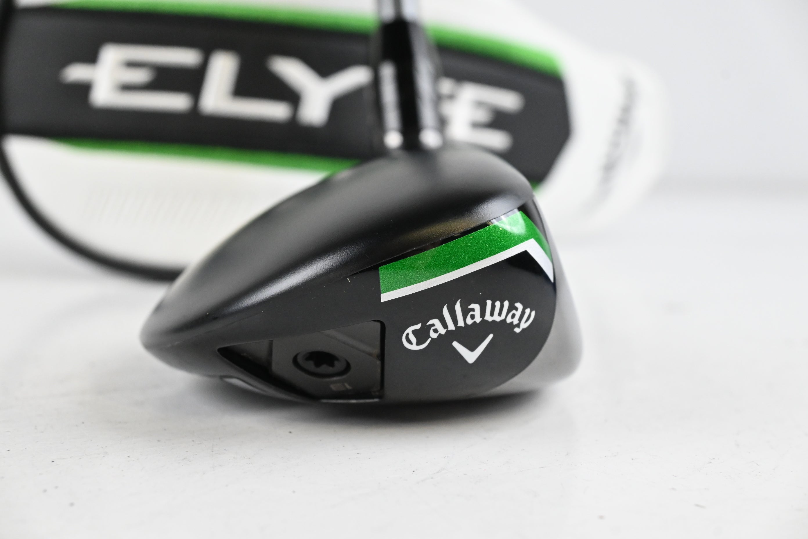Callaway Elyte X #4 Hybrid / 21 Degree / Regular Flex Denali Charcoal 60 Shaft