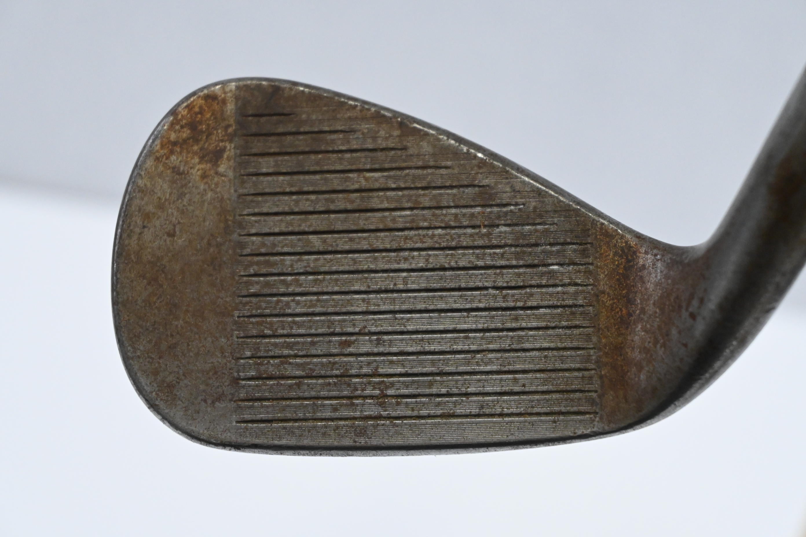 Titleist Vokey SM10 Pitching Wedge / 46 Degree / X-Flex Dynamic Gold X100 Mid